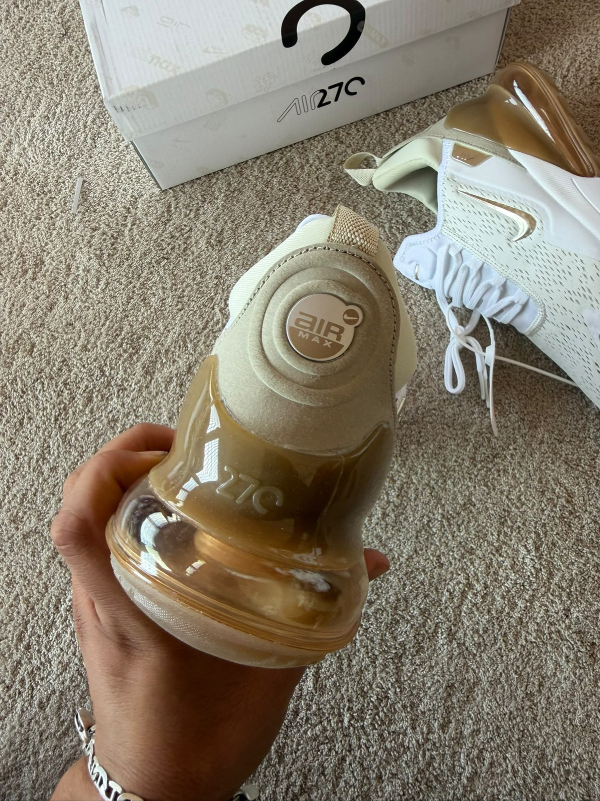 Air max 270 blancas logo dorado