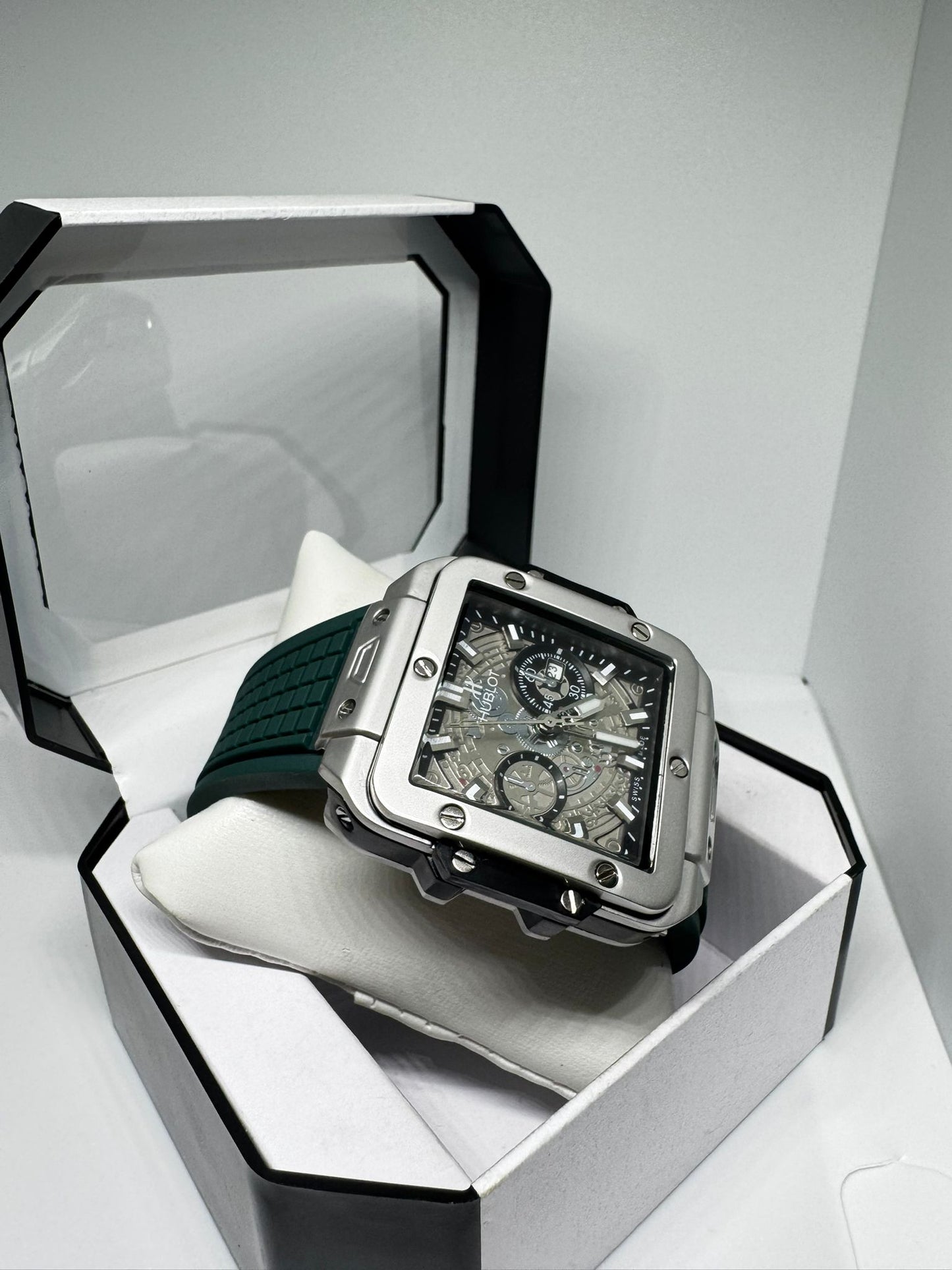 RELOJ HUBLOT NEGRO Y PLATEADO