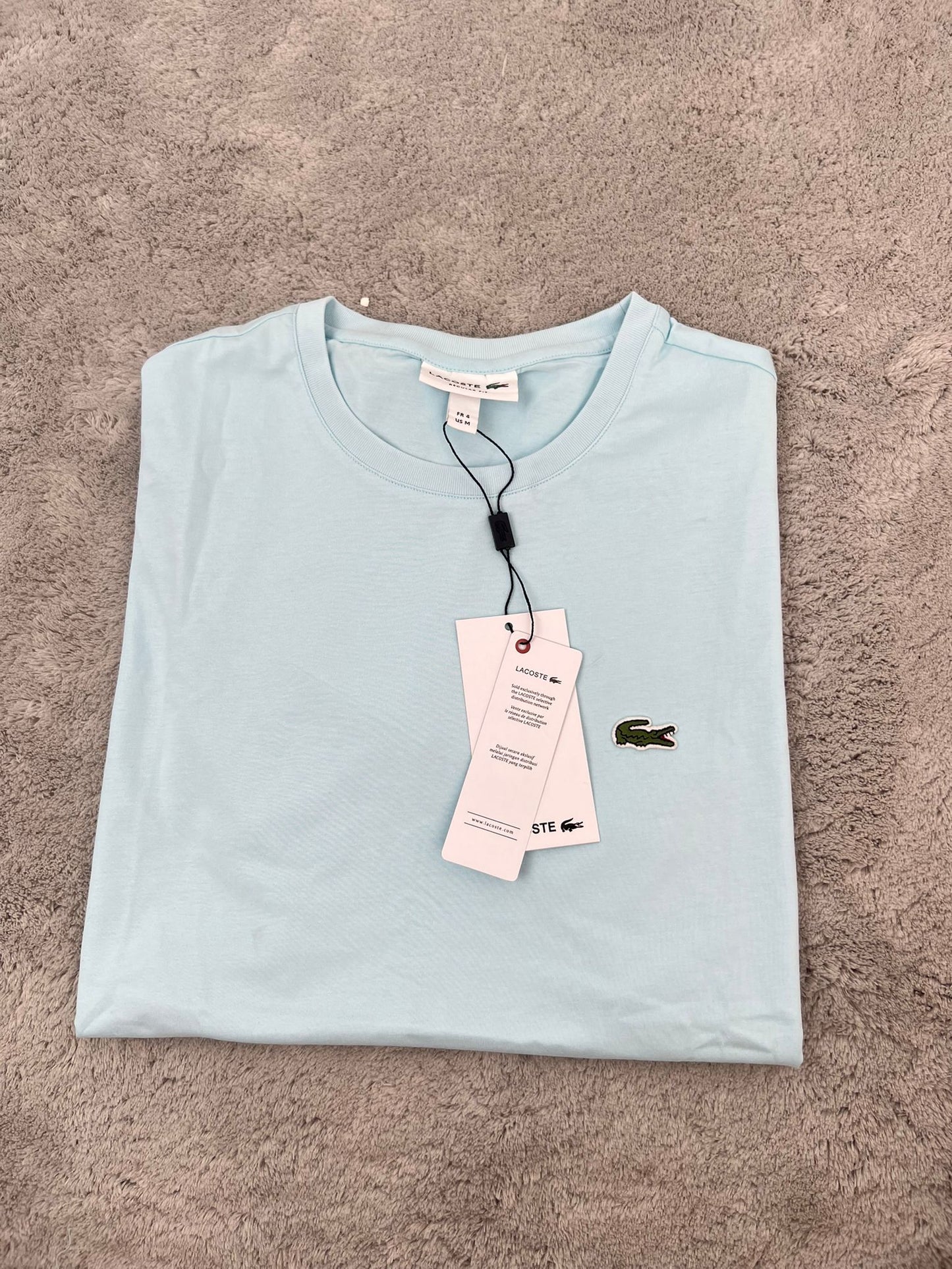 CAMISETA LACOSTE AZULL CIELO LOGO VERDE
