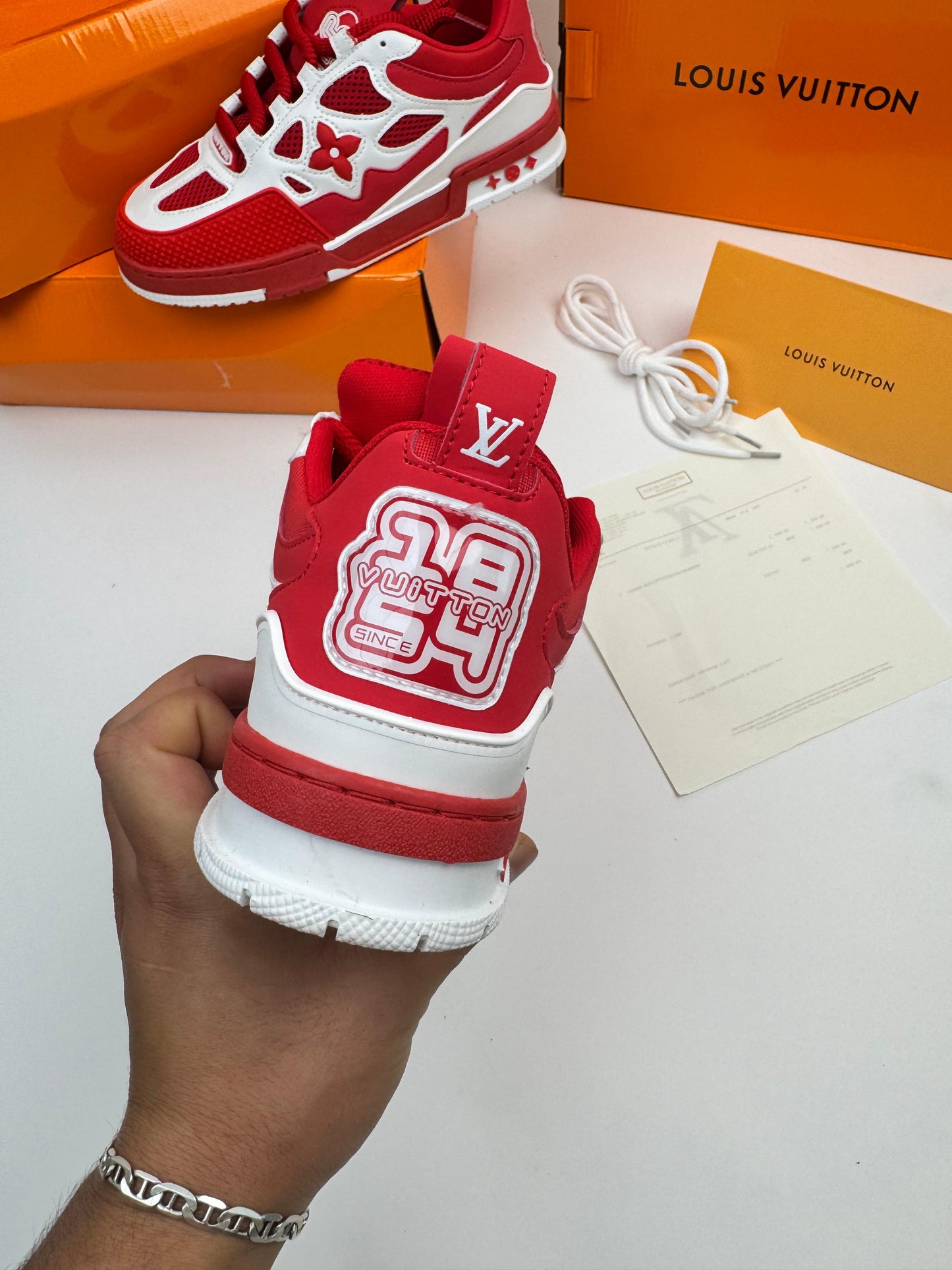 Louis vuitton SKATE 2025 blancas y rojas