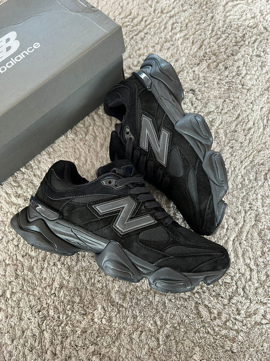 New Balance 9060 negras