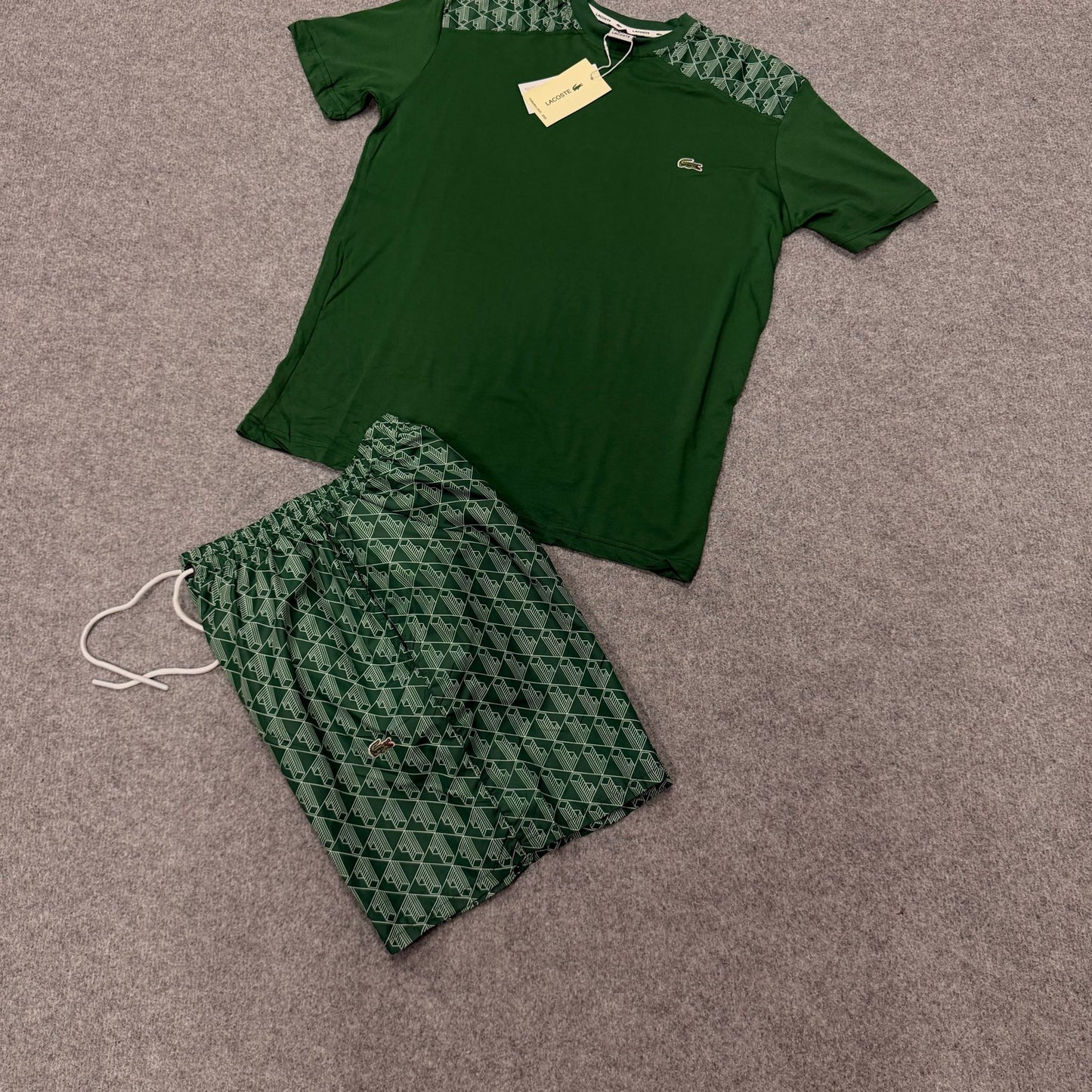 Conjunto lacoste verde