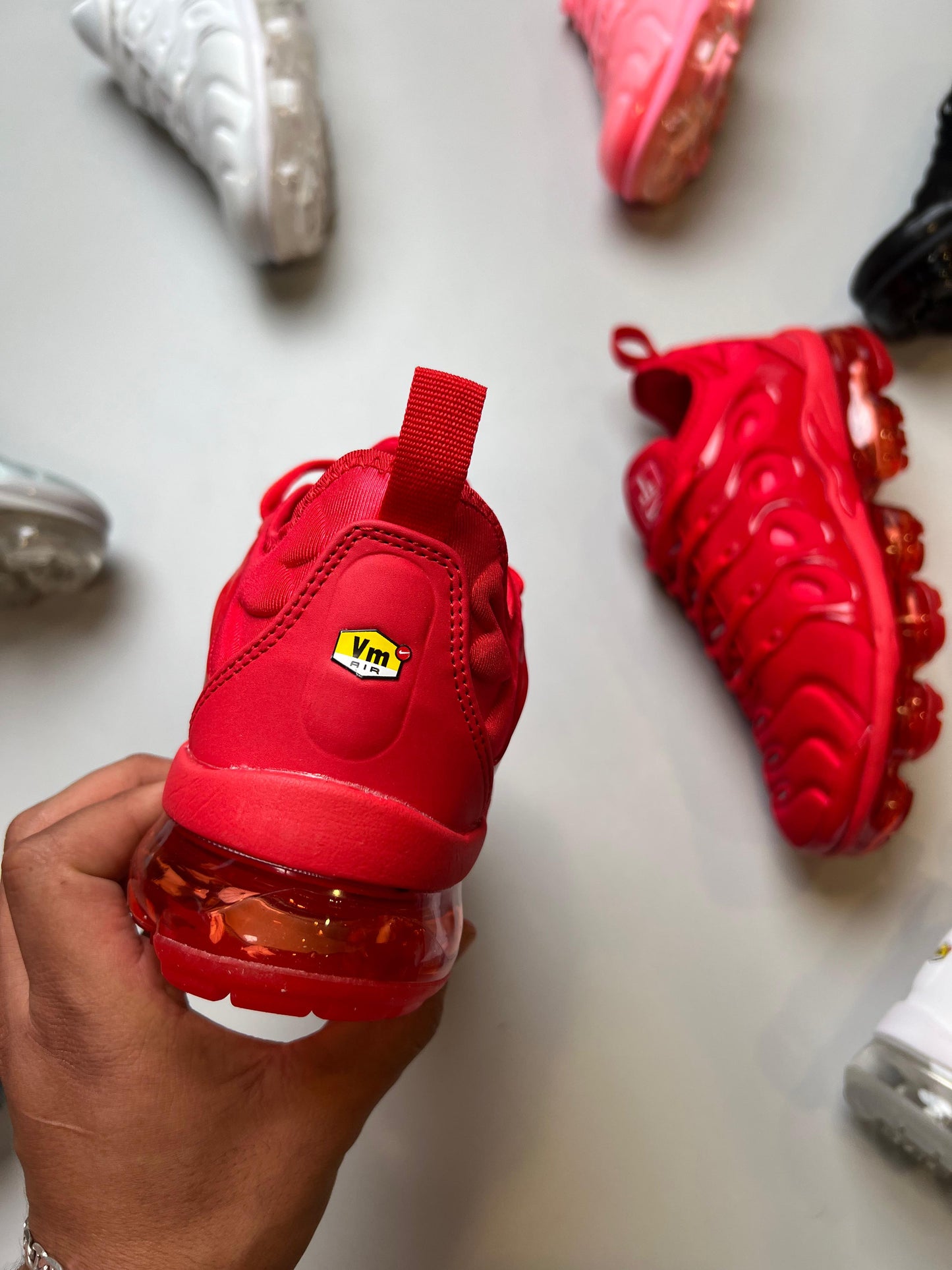 Vapormax rojas