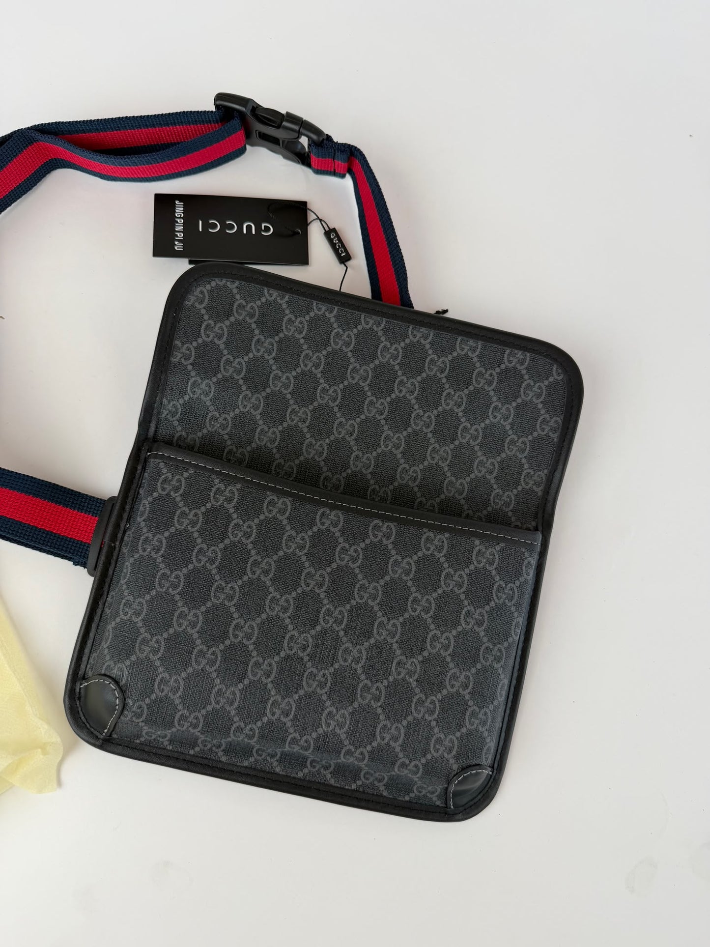 Bandolera Hombre Gucci negro y gris correa azul y roja