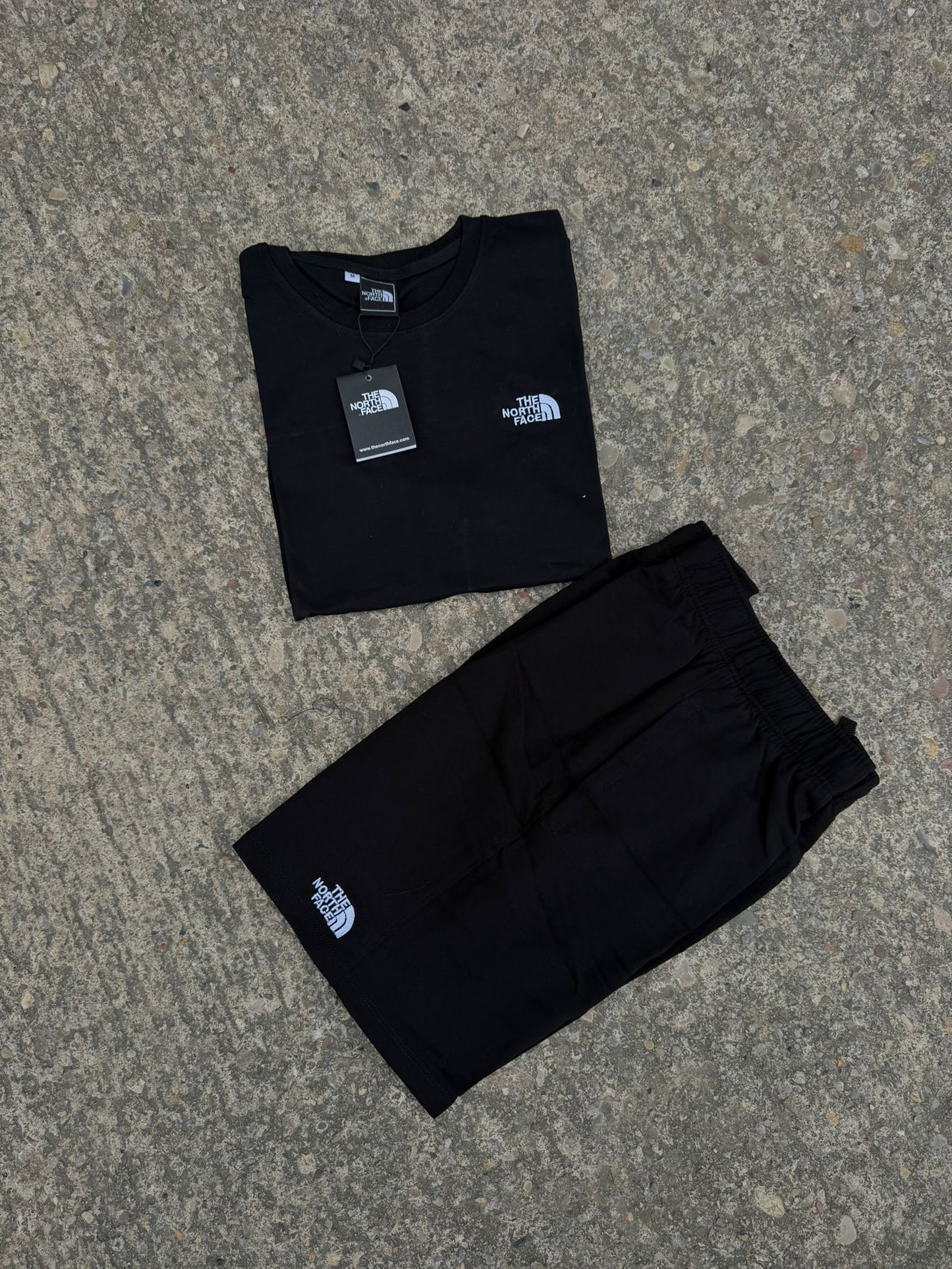 Conjunto corto north face negro logo blanco