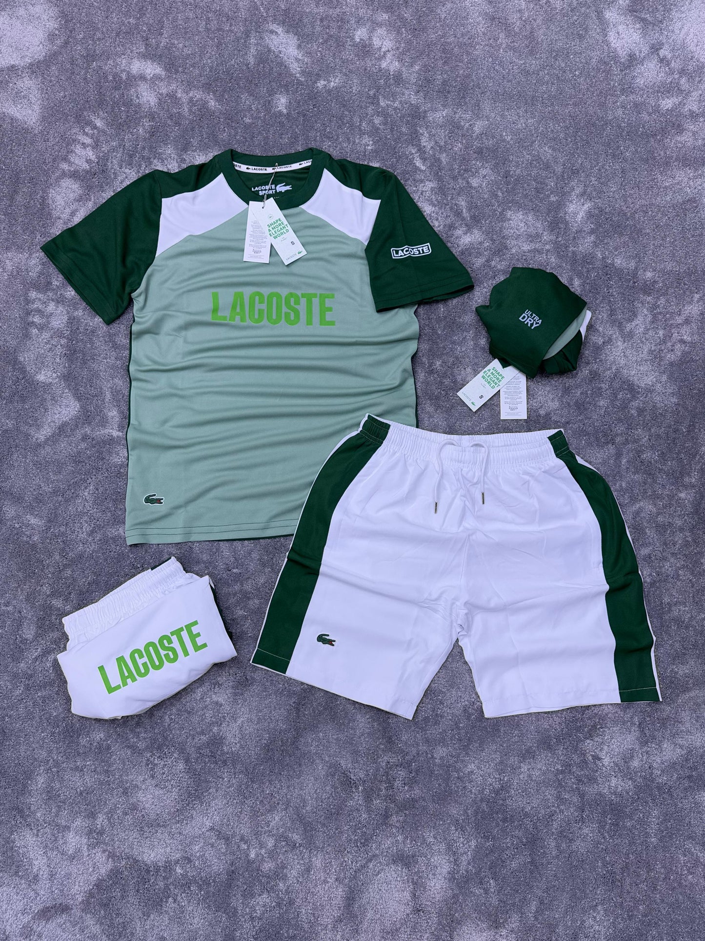Conjunto corto lacoste verde logo verde detalles blancos