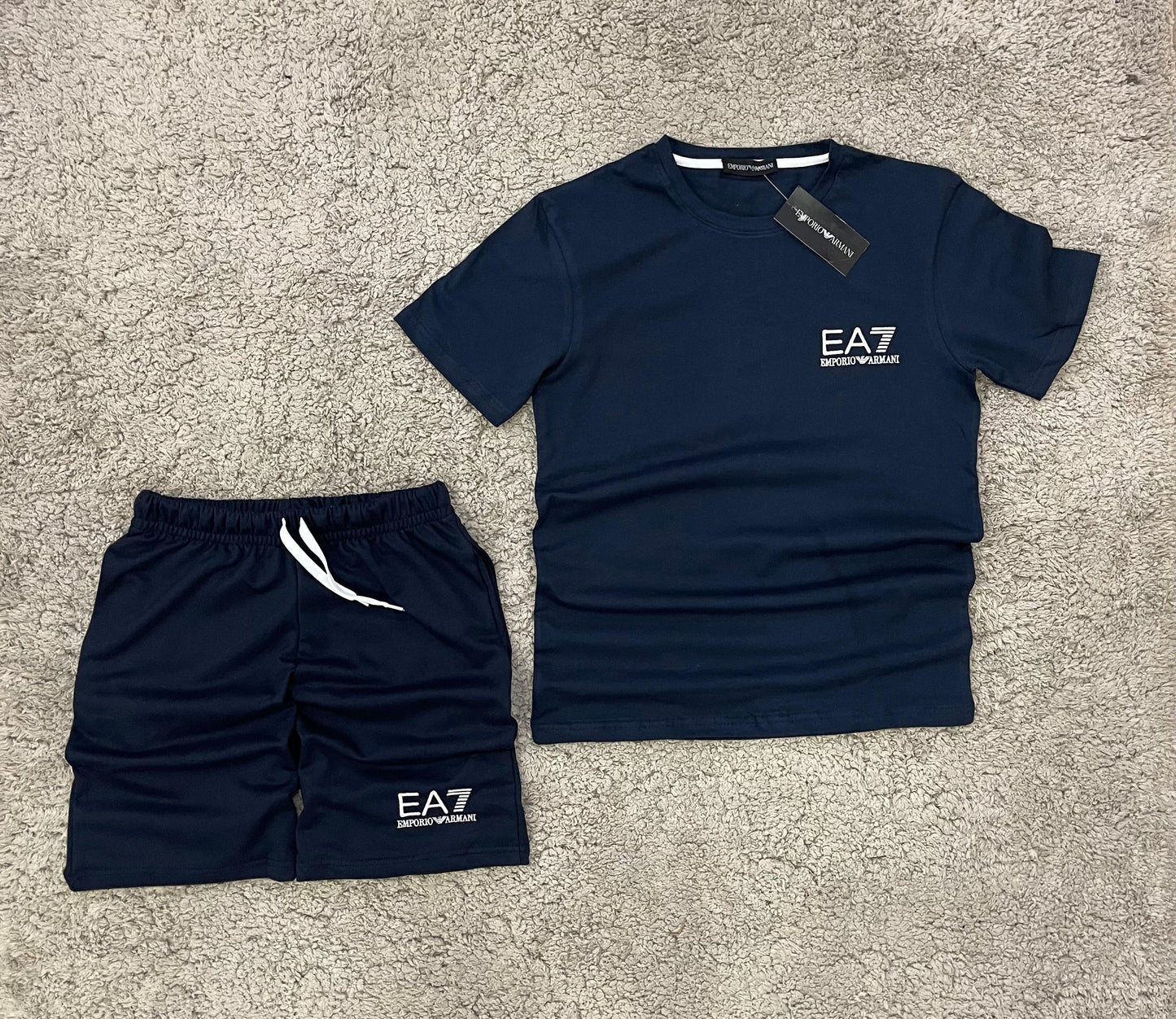 CONJUNTO armani azul marino logo blanco