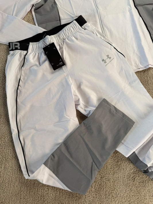 Chandal Under Armour blanco logo gris