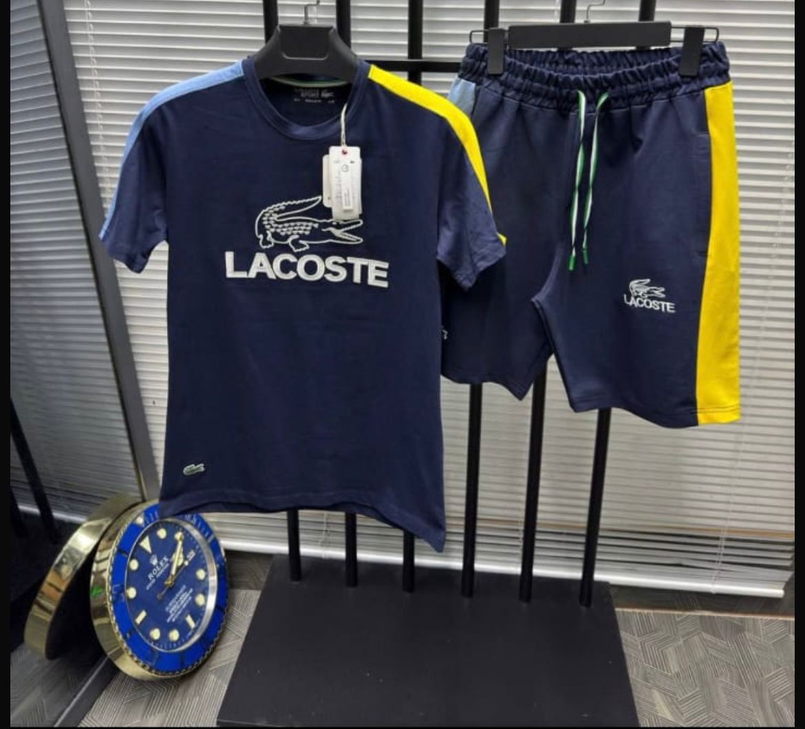 CONJUNTO LACOSTE azul marino logo blanco detalles amarillos
