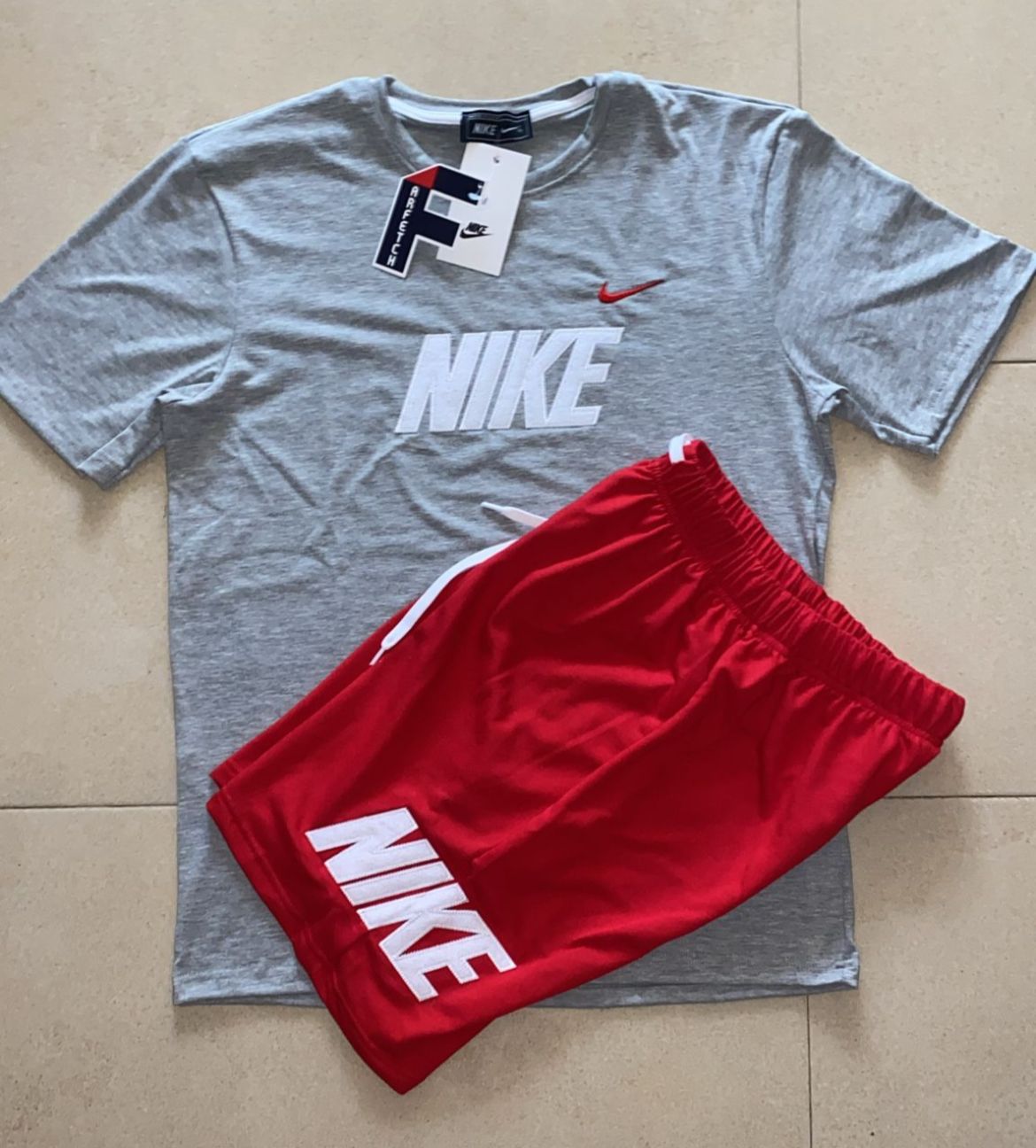 CONJUNTO Nike gris logo blanco