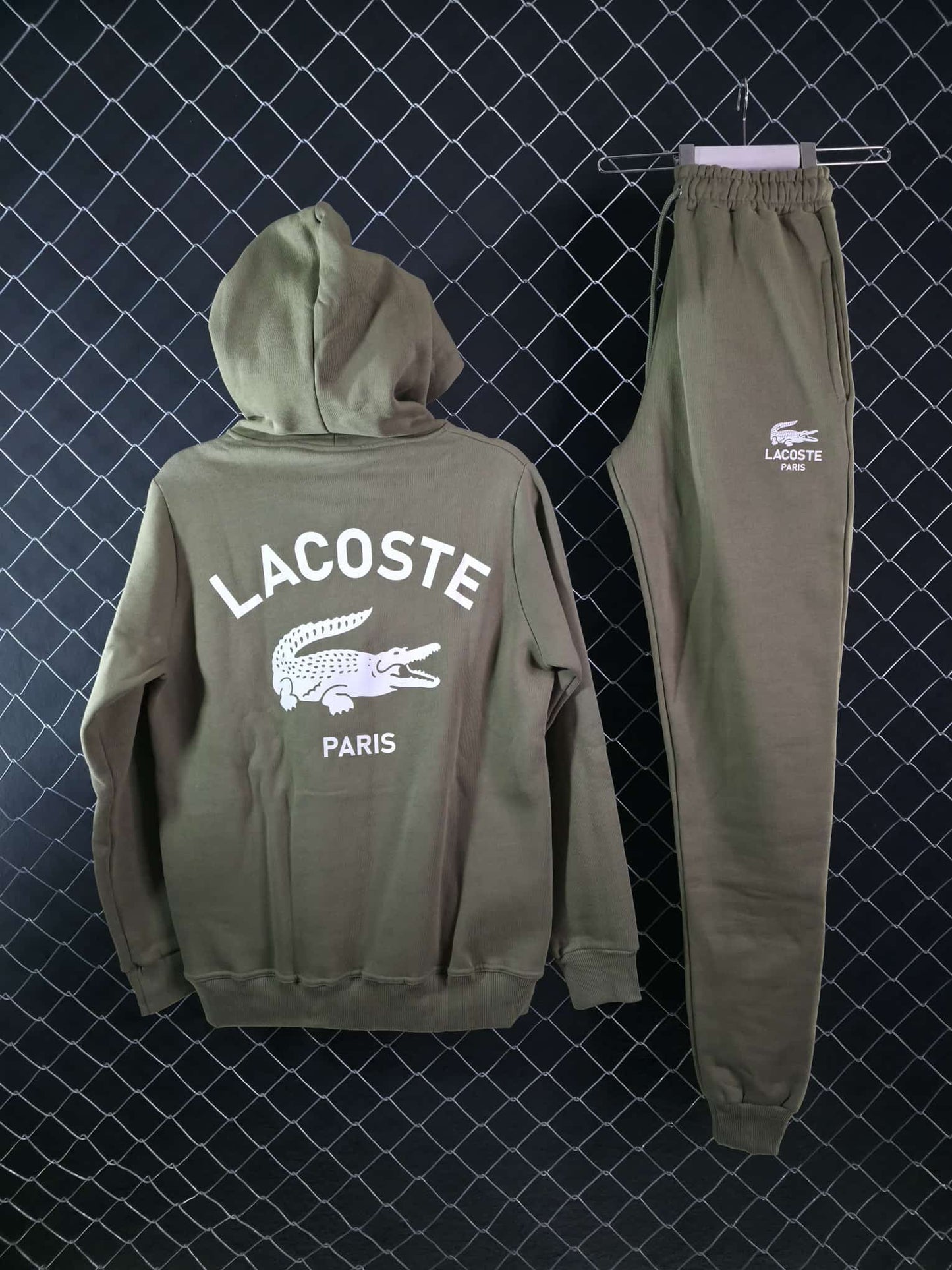 Chandal lacoste verde logo blanco con capucha