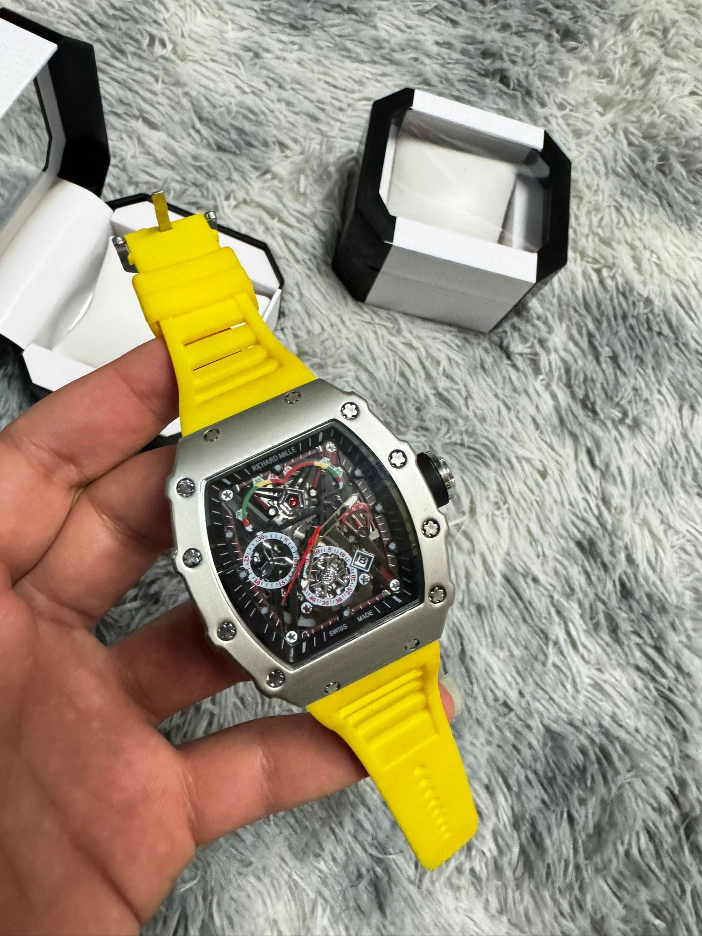 RELOJ RICHARD MILLE AMARILLO Y GRIS