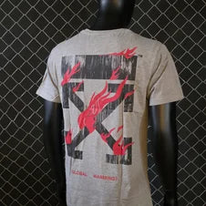 Camiseta off white gris logo negro detalles rojos