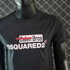Camiseta DSQUARED2 negra logo blanco y rojo