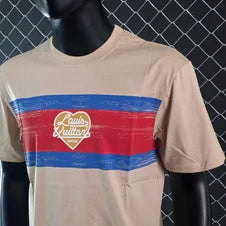 Camiseta LV beige detalles rojos y azules