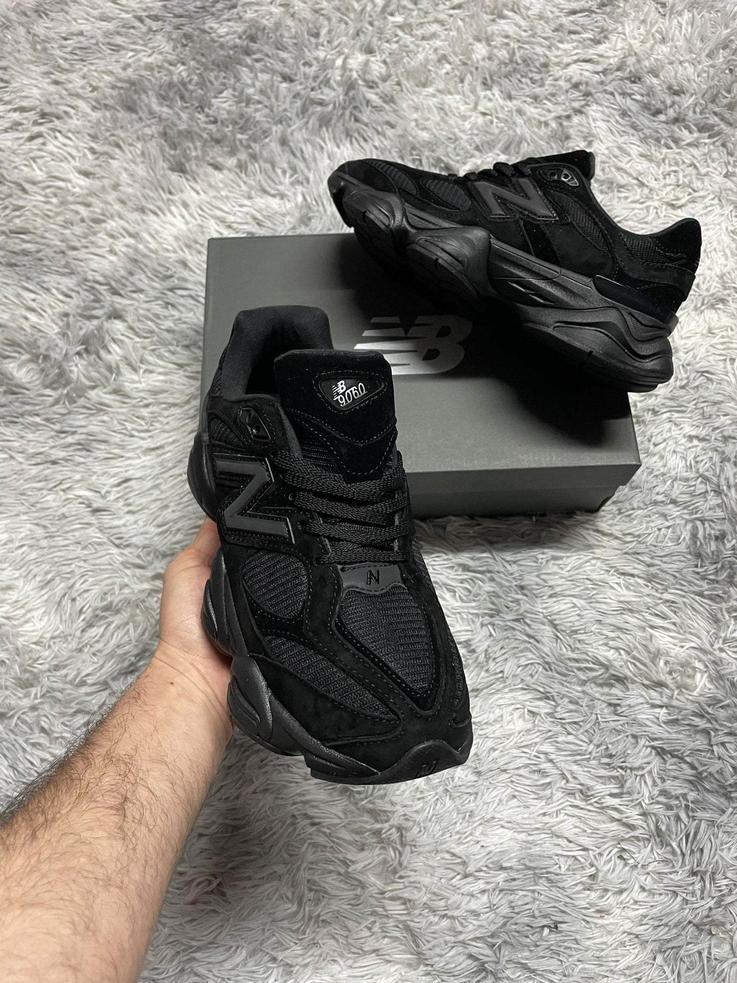 New Balance 9060 negra
