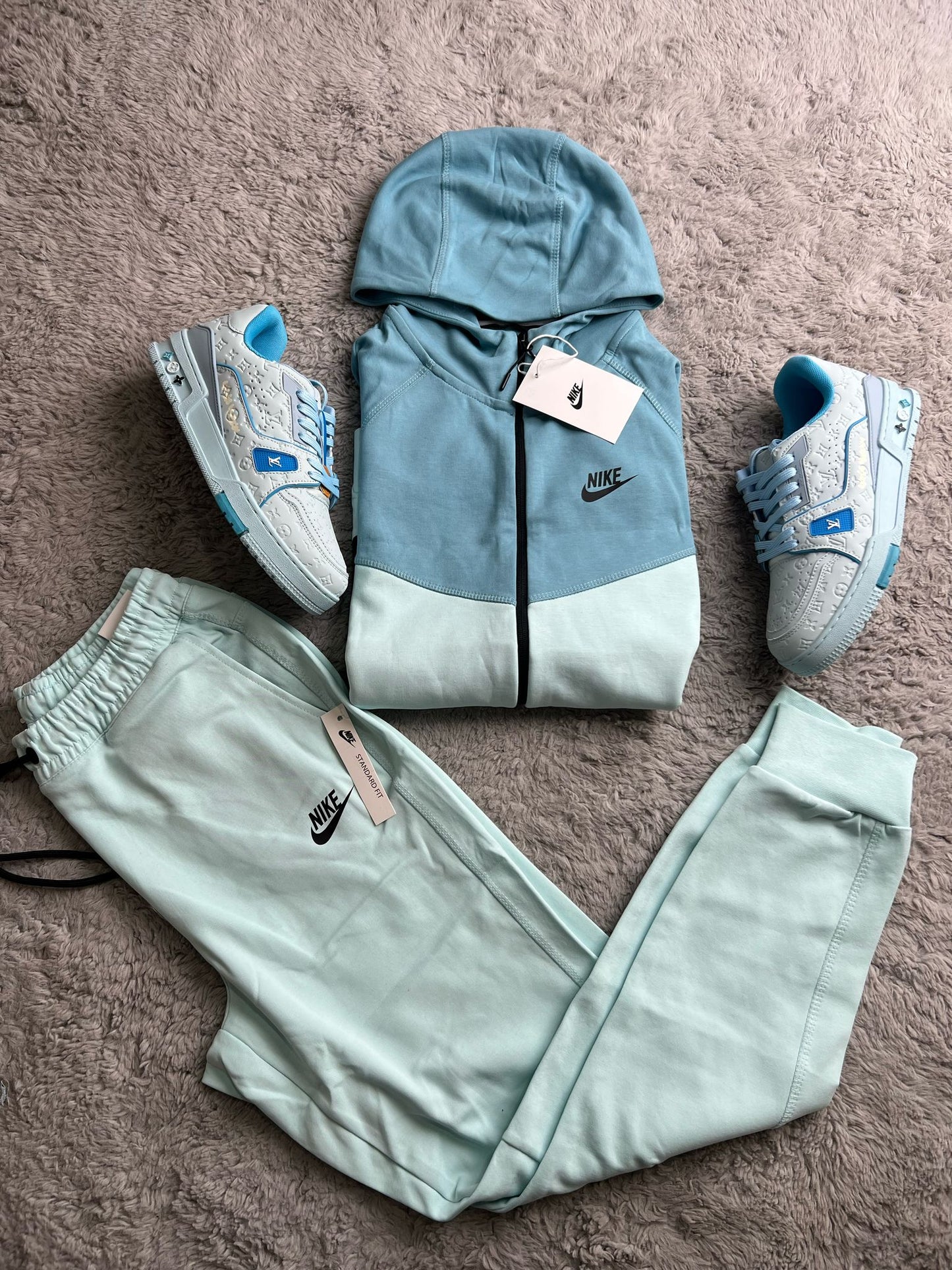 Nike tech azul tricolor logo negro