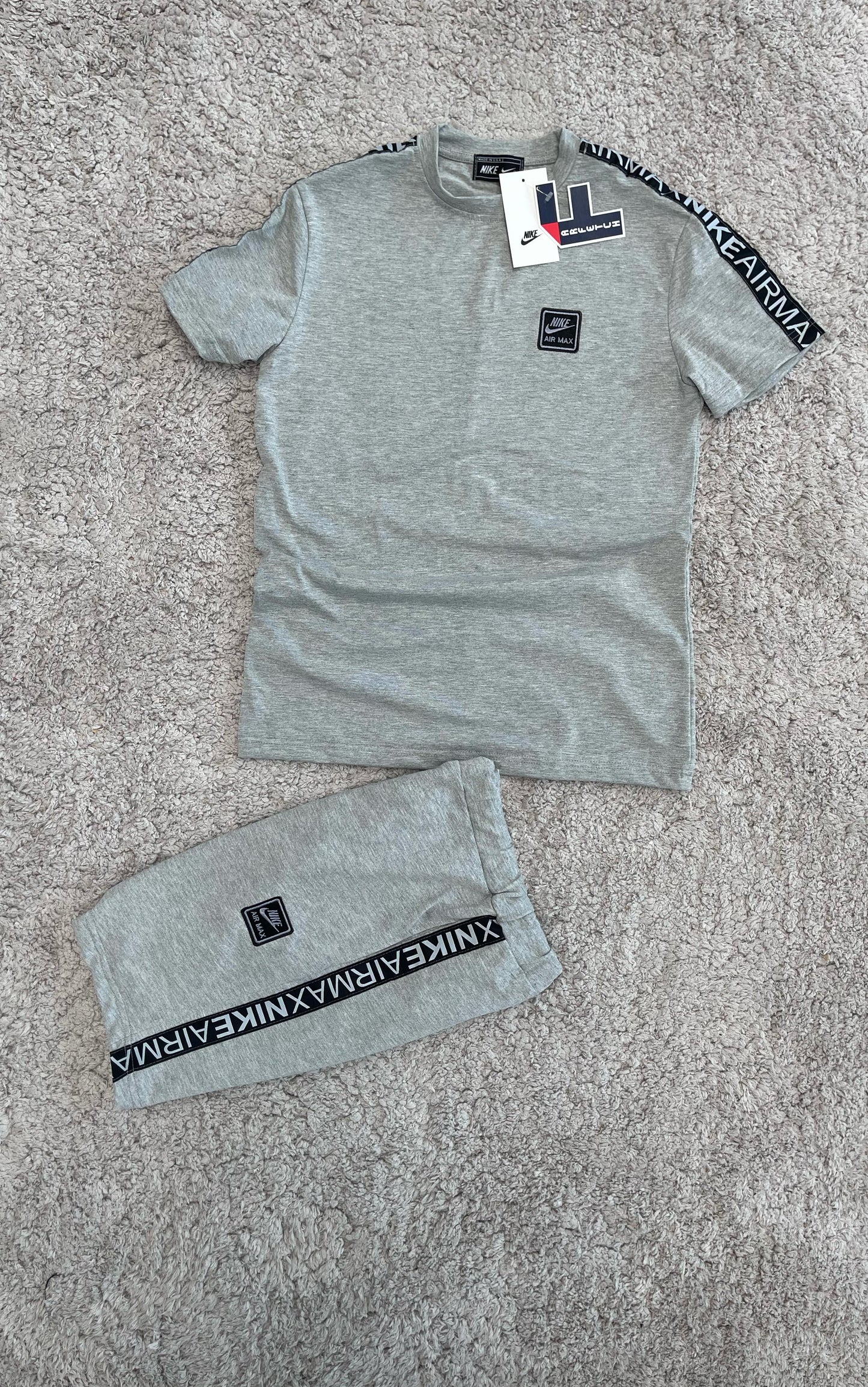 CONJUNTO Nike air max gris logo gris