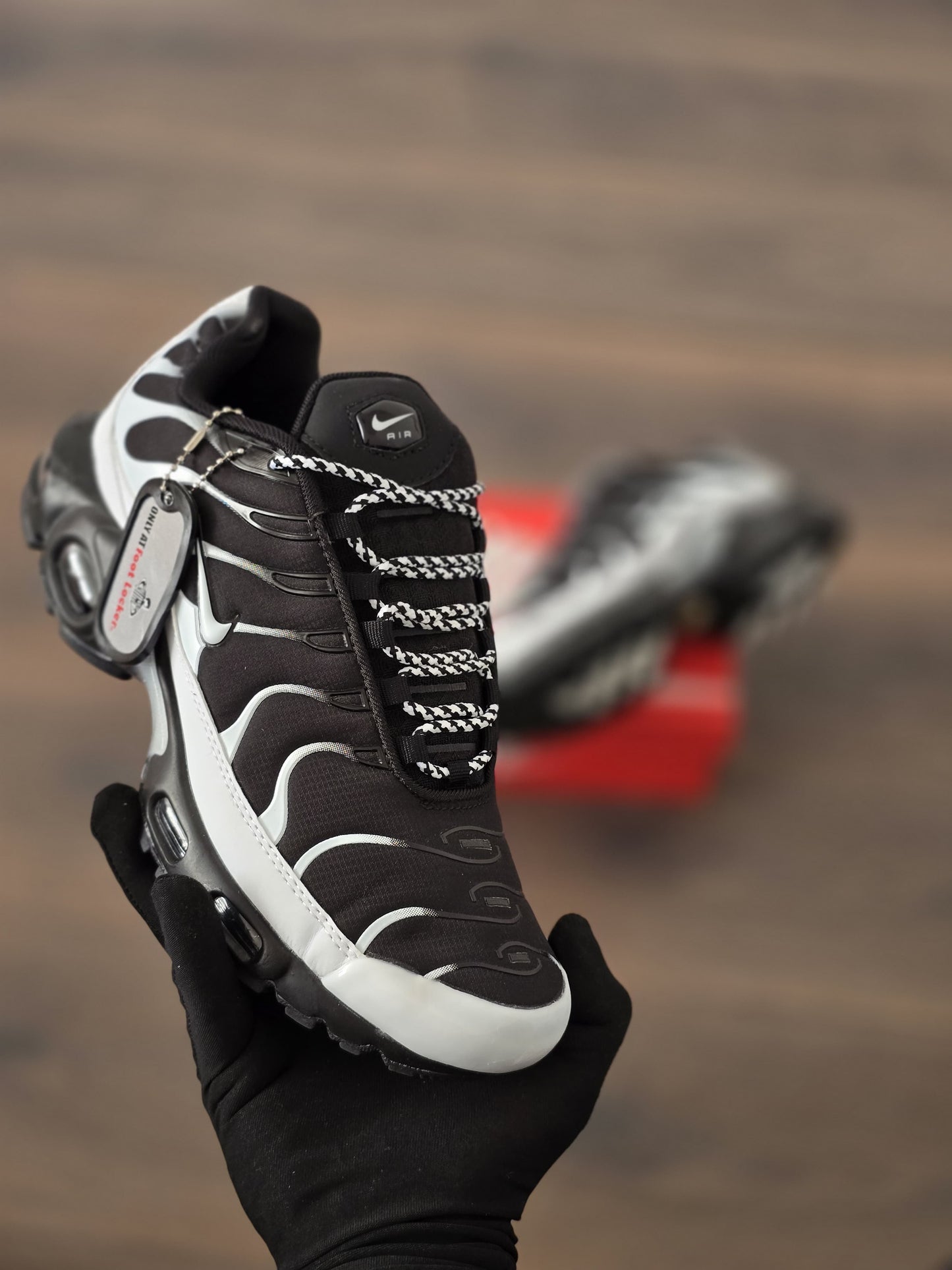 Tn negra blanca cordones oreo