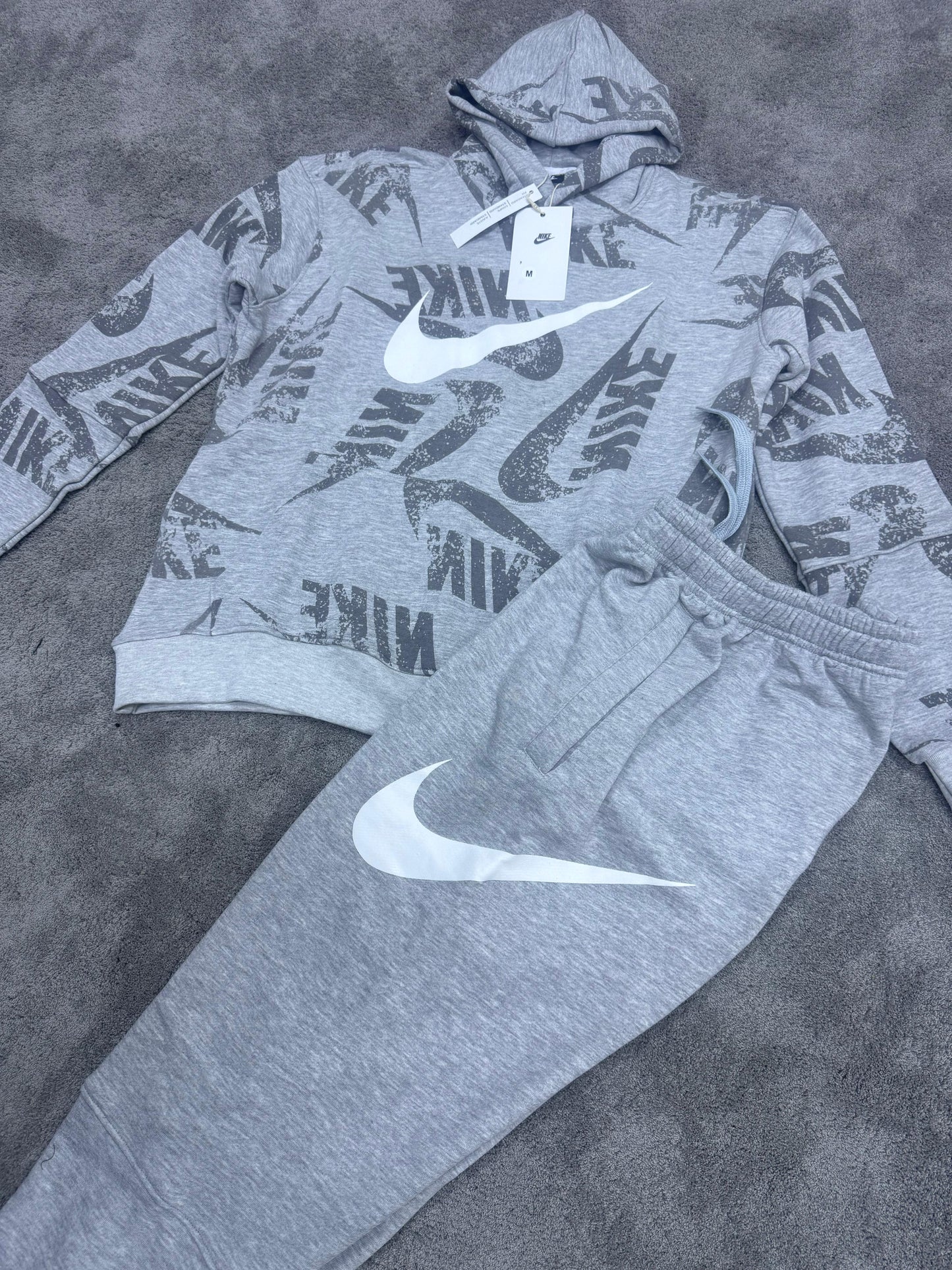 Chandal Nike gris logo blanco