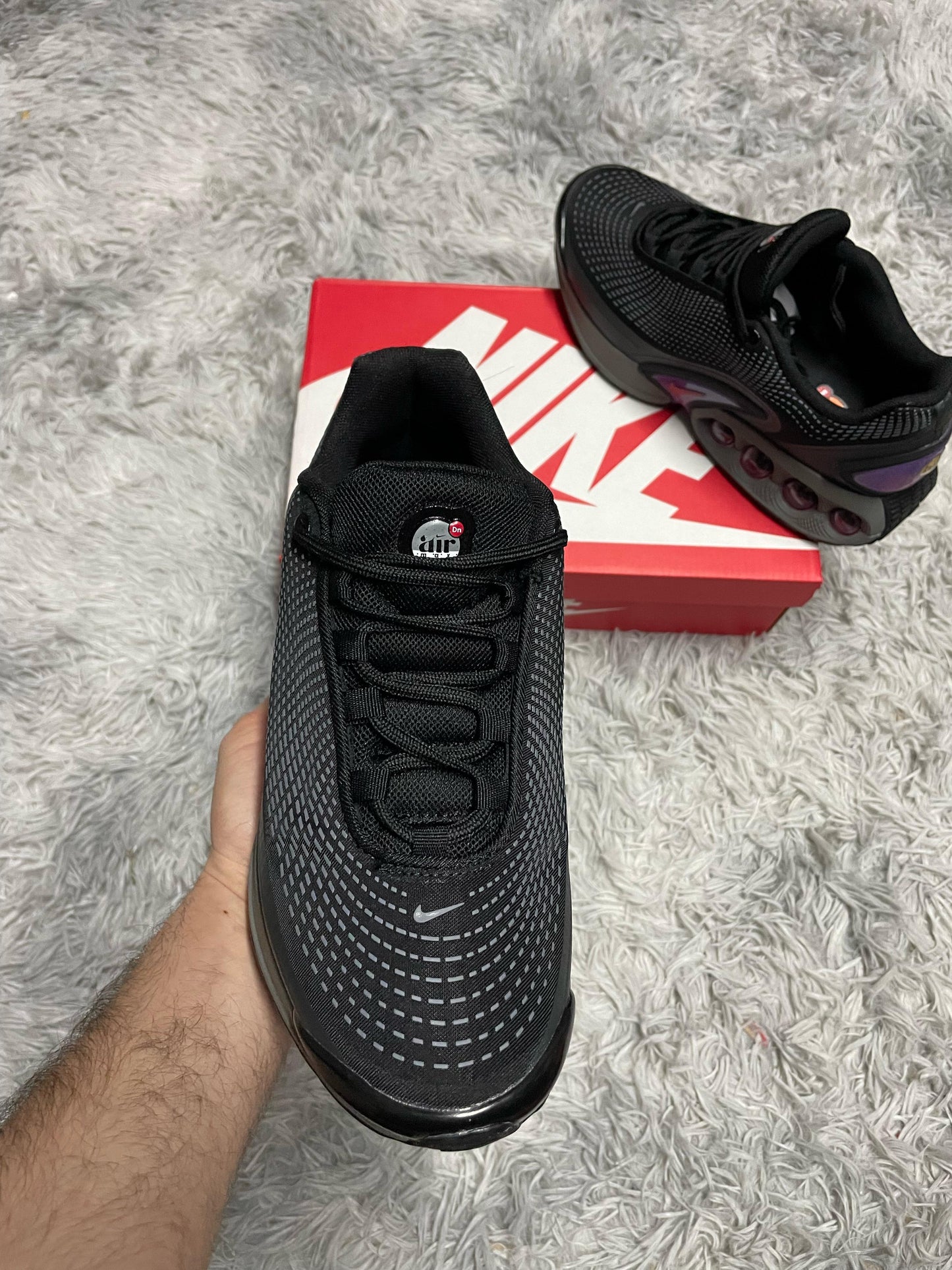 NIKE TN DN Negras y moradas