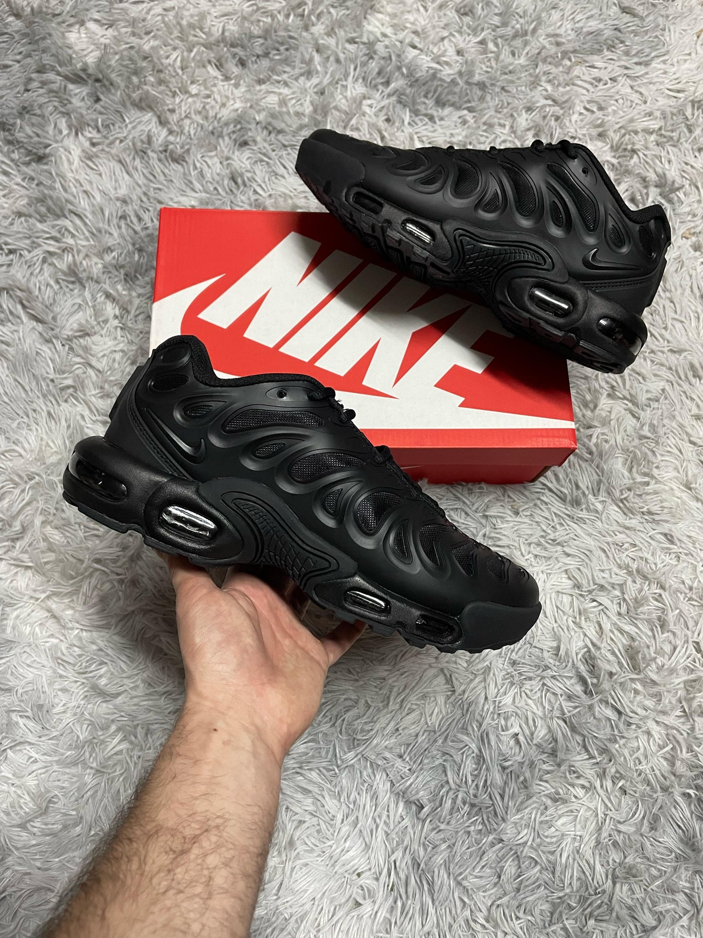 NIKE TN PLUS DRIFT NEGRAS