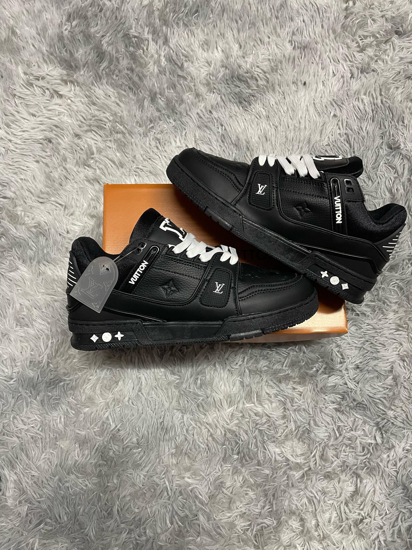 LV Trainer negras