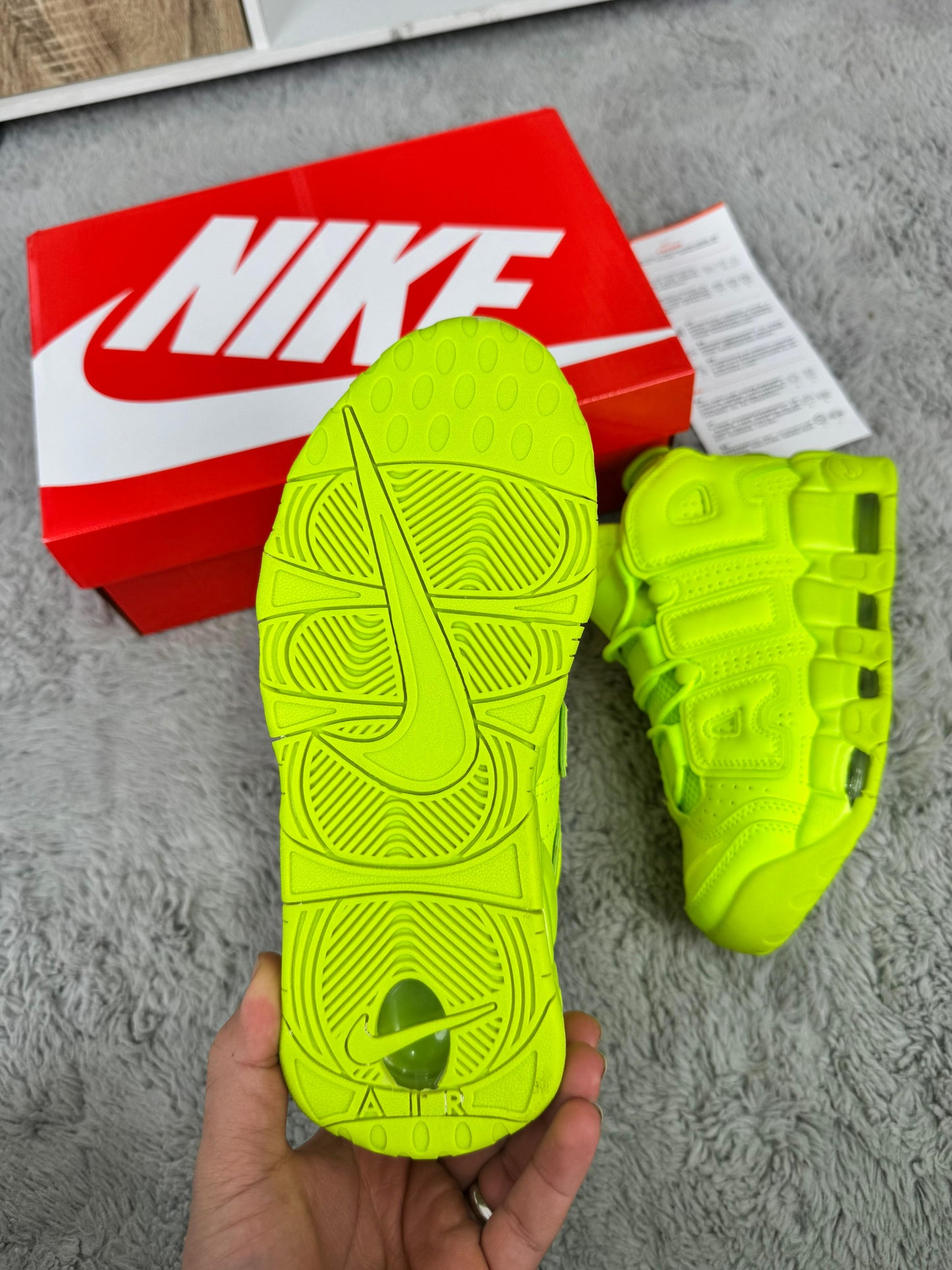 NIKE UPTEMPO FLUOR