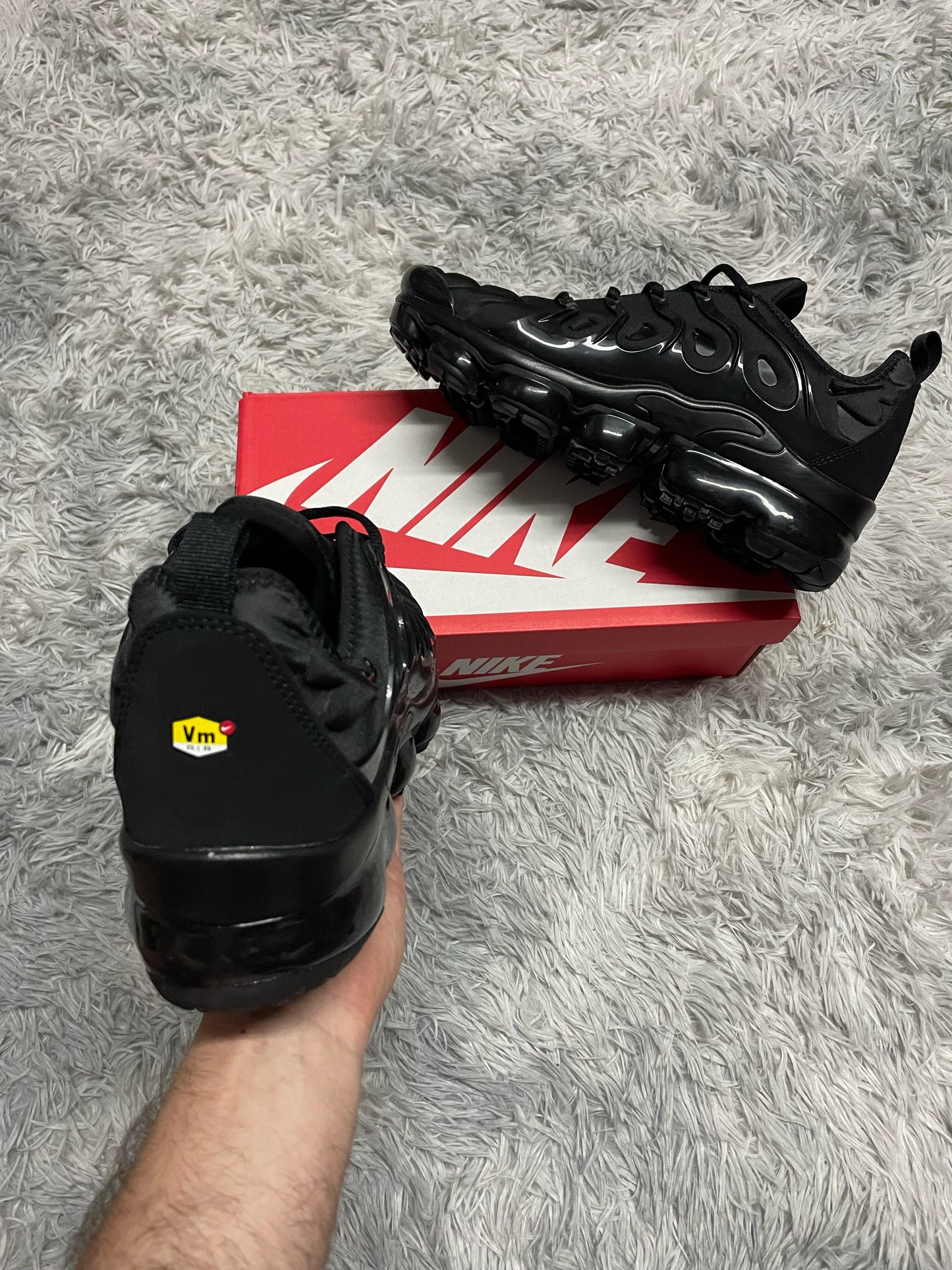VAPORMAX NEGRAS