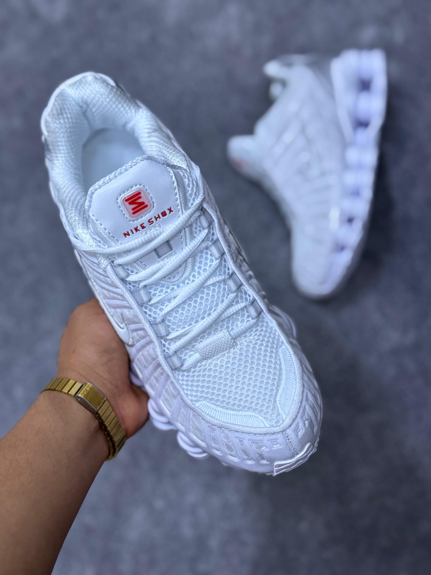 Shox blancas logo rojo