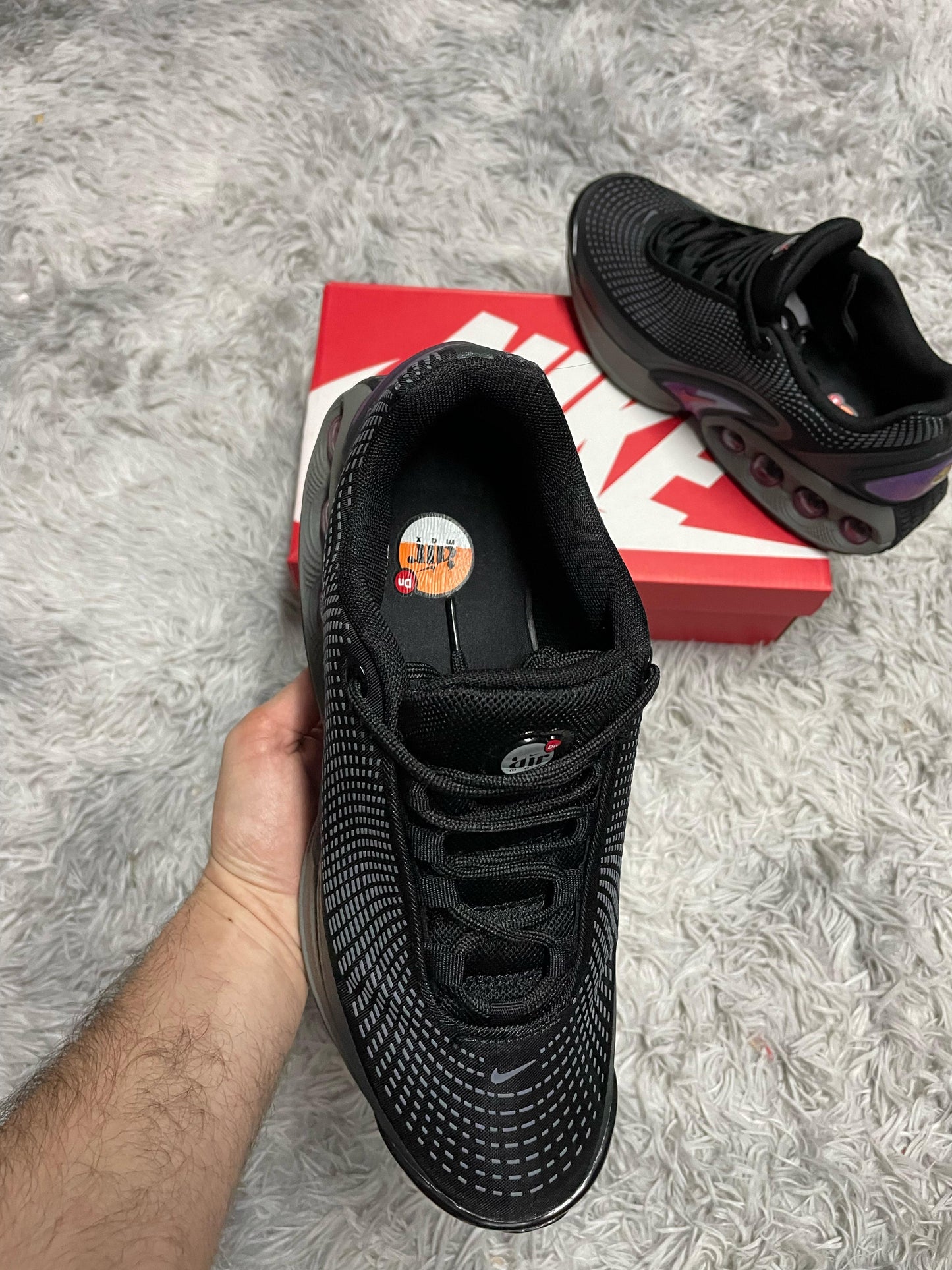 NIKE TN DN Negras y moradas