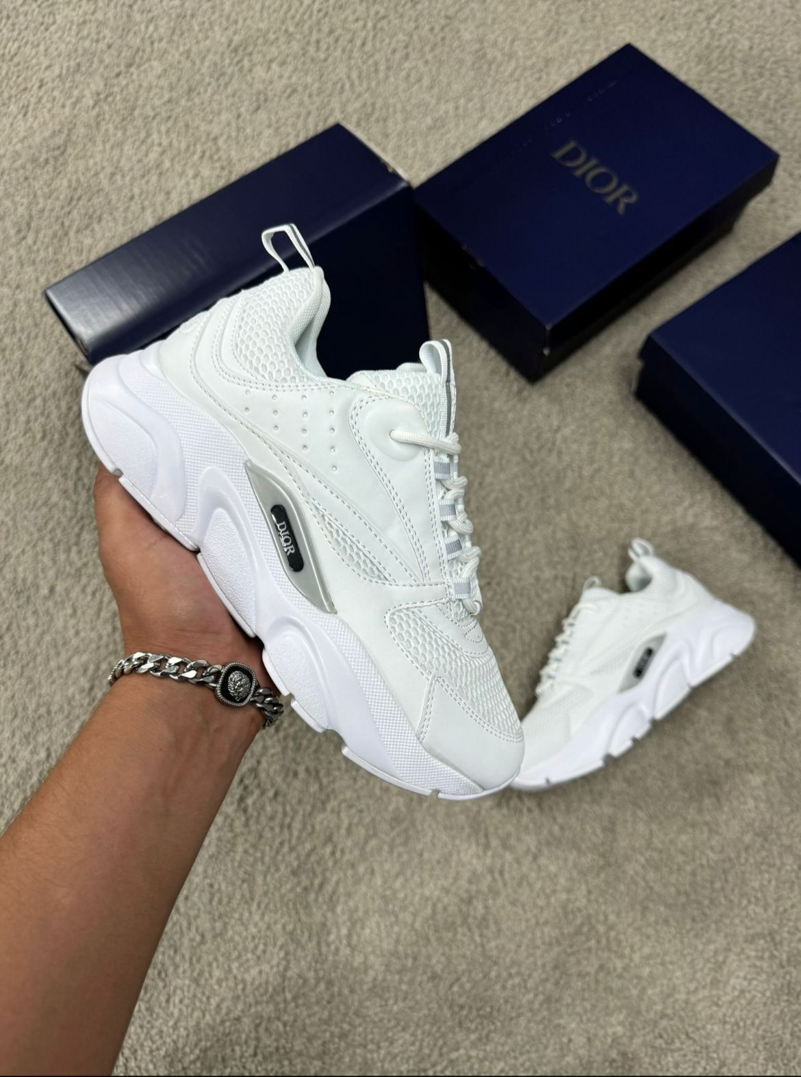 DIOR B22 blanca