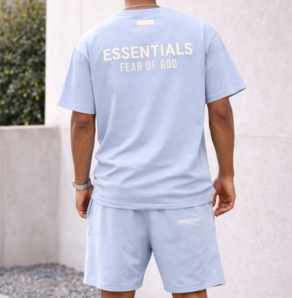 Conjunto Essentials azul logo blanco