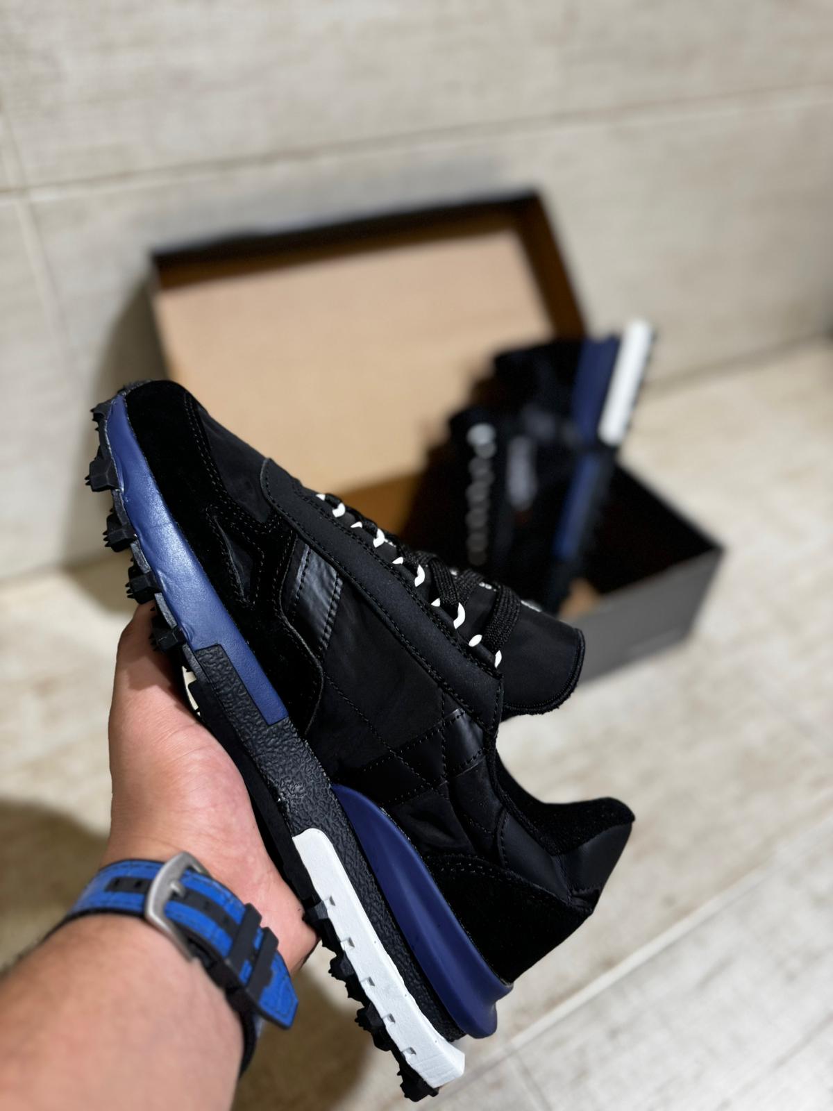 Zapatillas Lacoste Active negras y azules logo blanco