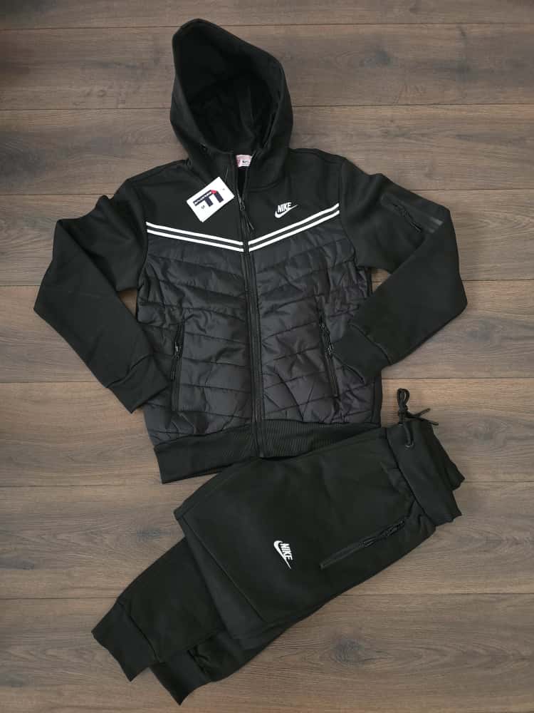 Nike tech new bordado negro