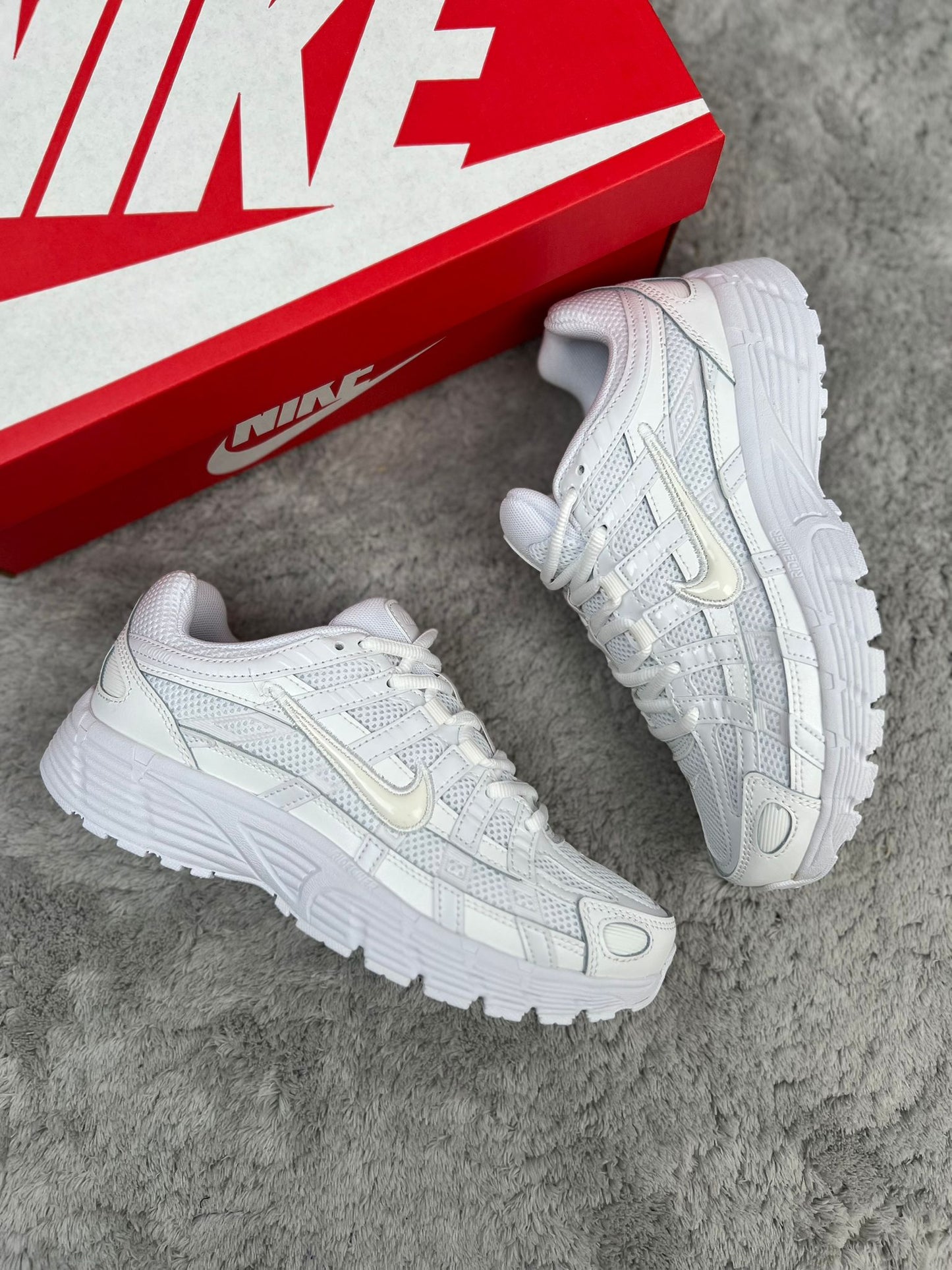 Nike P-6000 Blancas