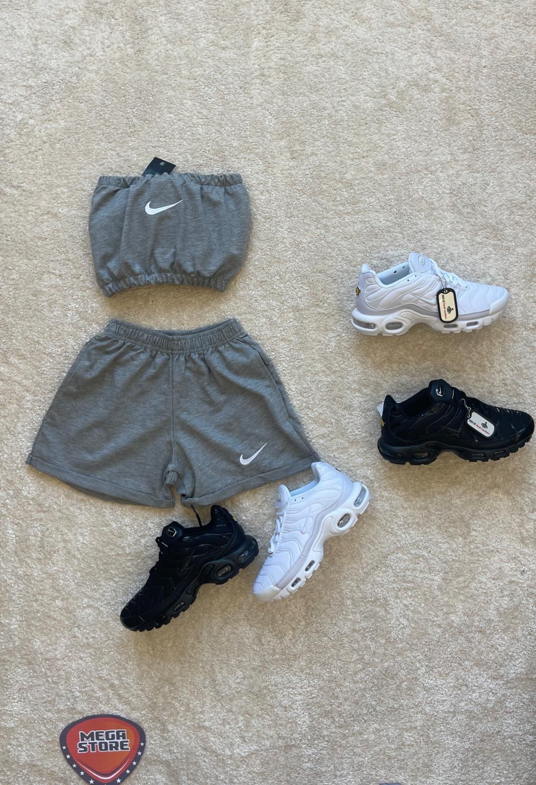 Short nike gris logo blanco