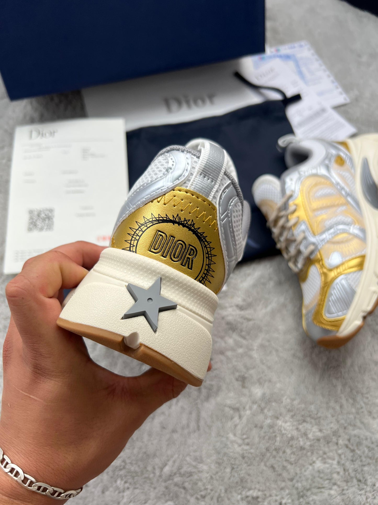 DIOR CHRONO blancas y dorados detalles plateados