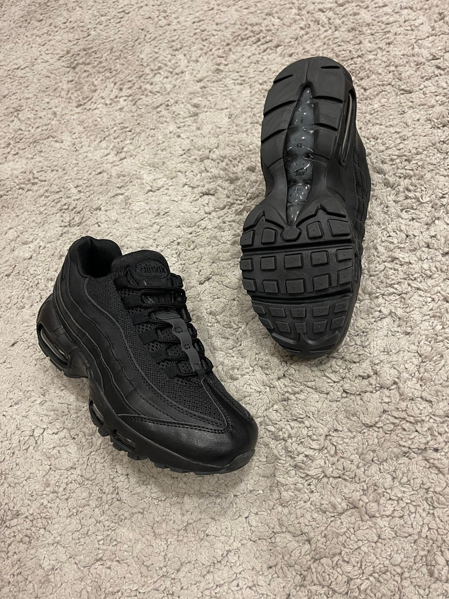 Air max 95 negras