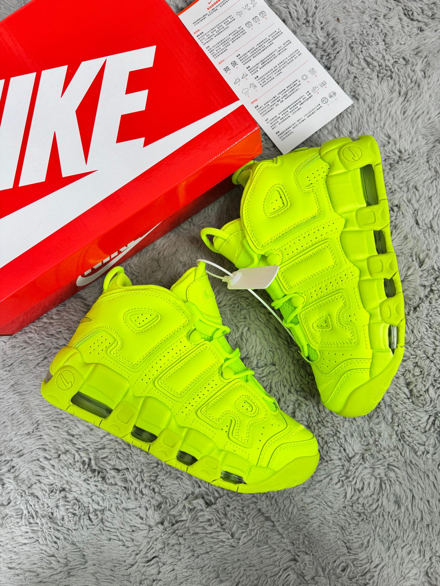 NIKE UPTEMPO FLUOR