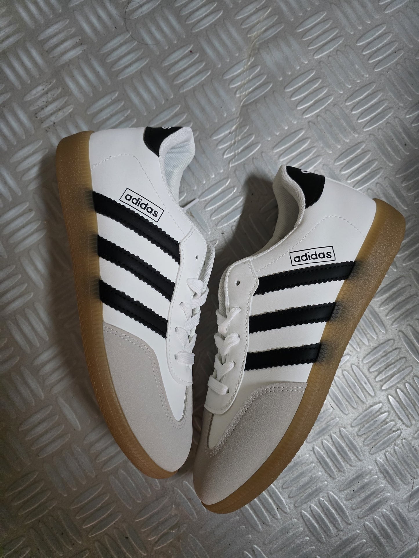 Adidas vl