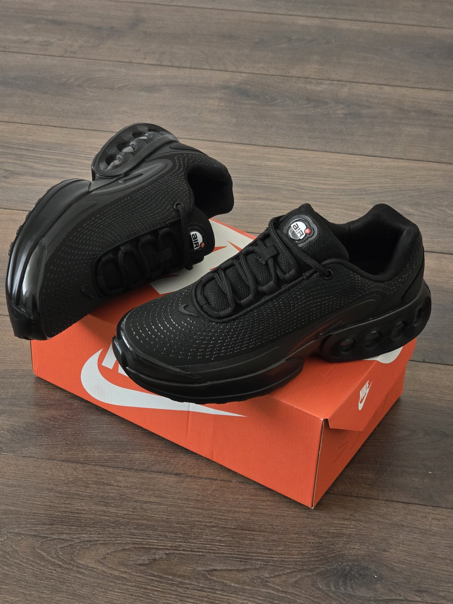 Nike dn negra