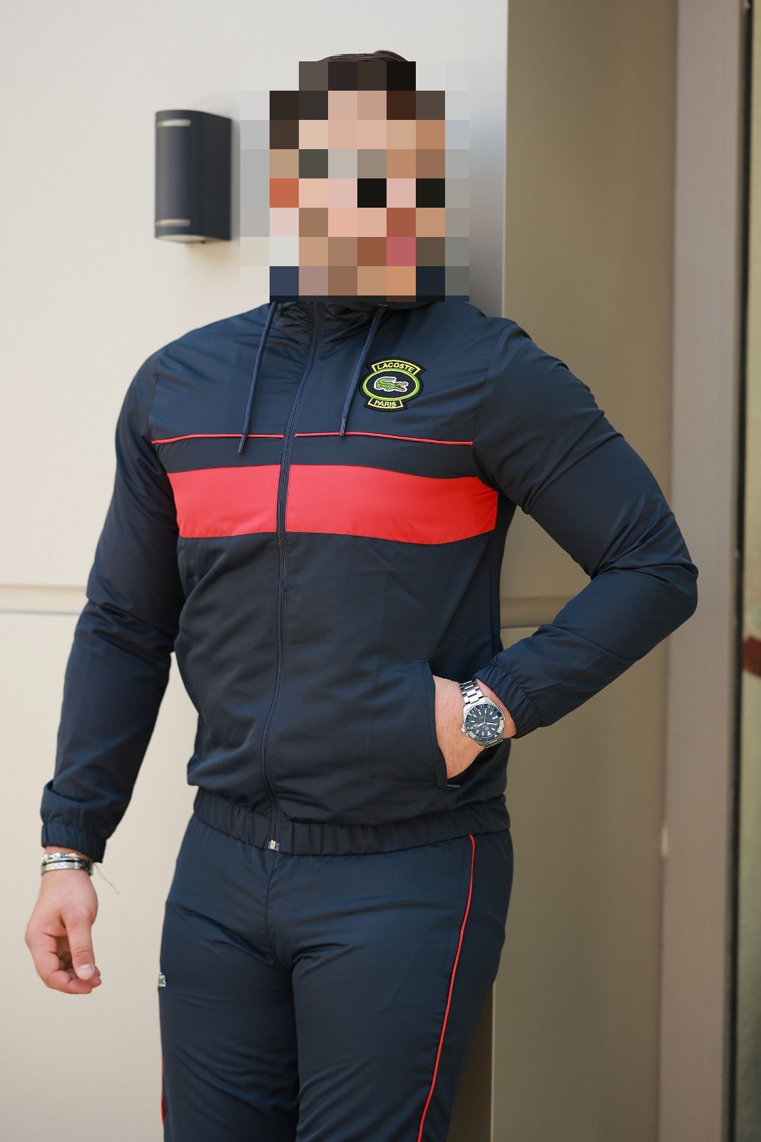 Chandal cortavientos lacoste negro rojo