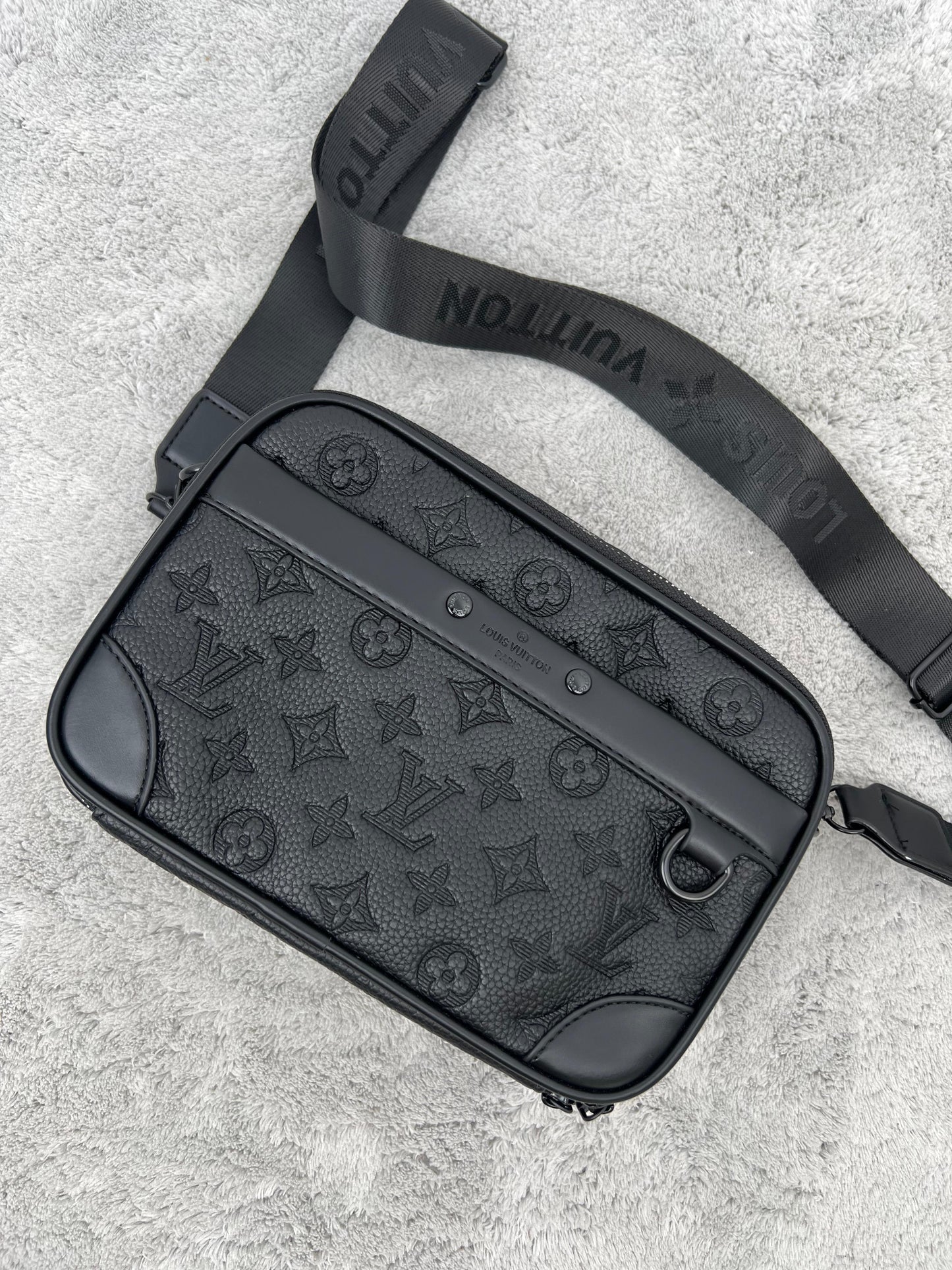 BANDOLERA LV negra logos grandes