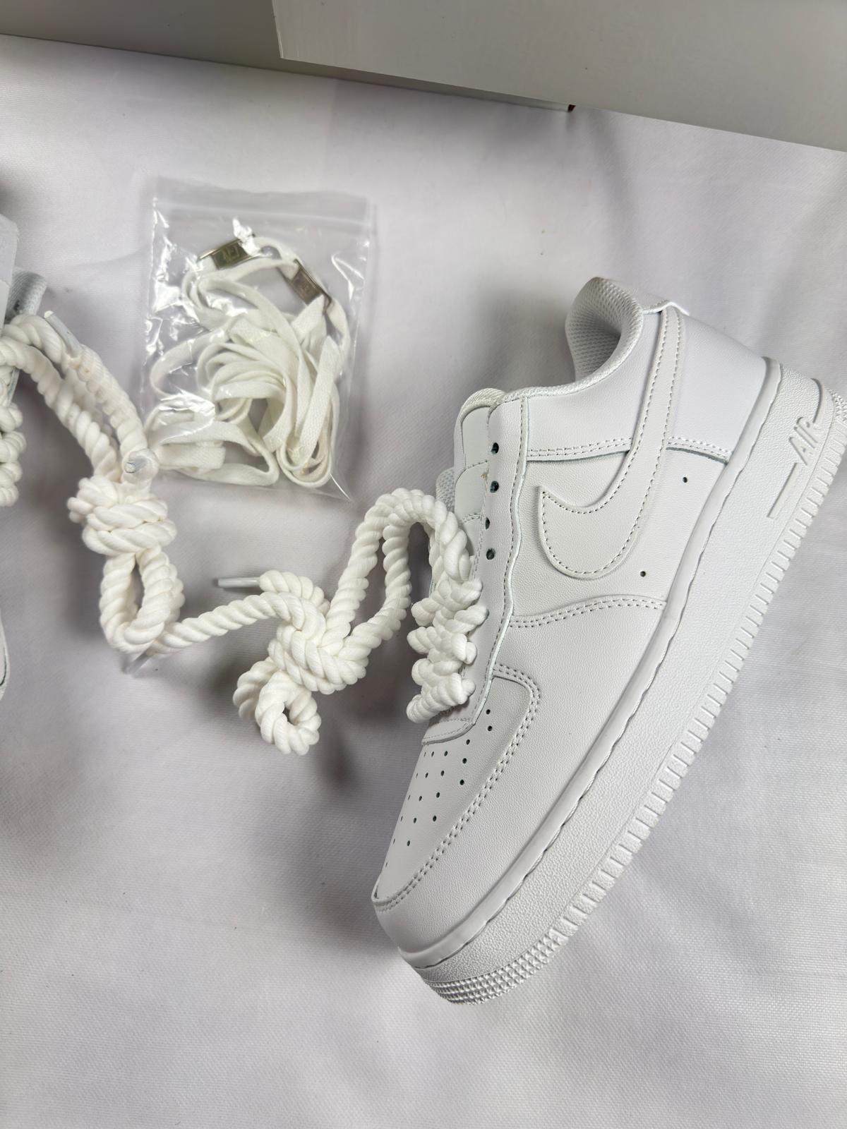 Air force blancas cordones gordos