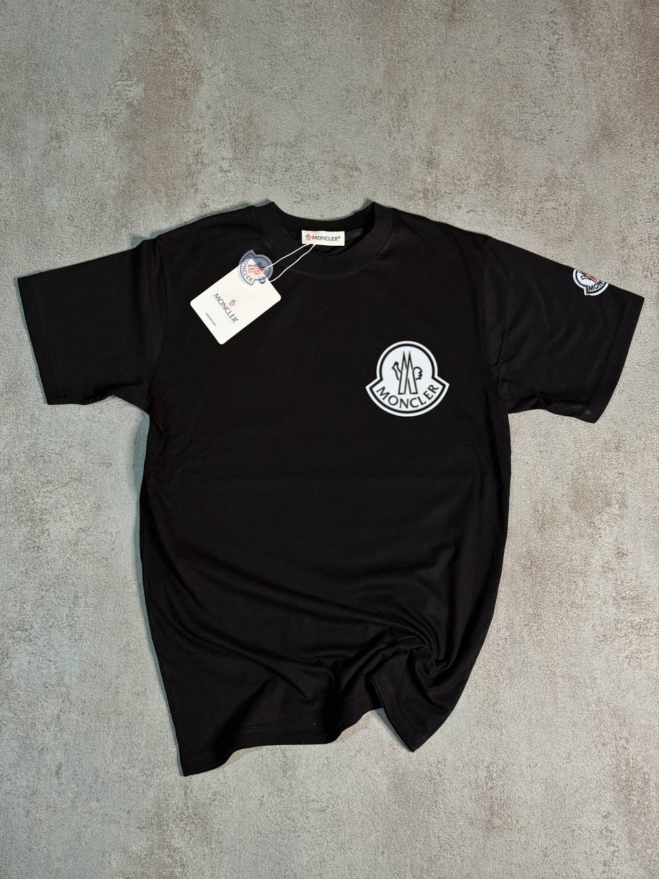 Camiseta Moncler negro logo blanco letras negras