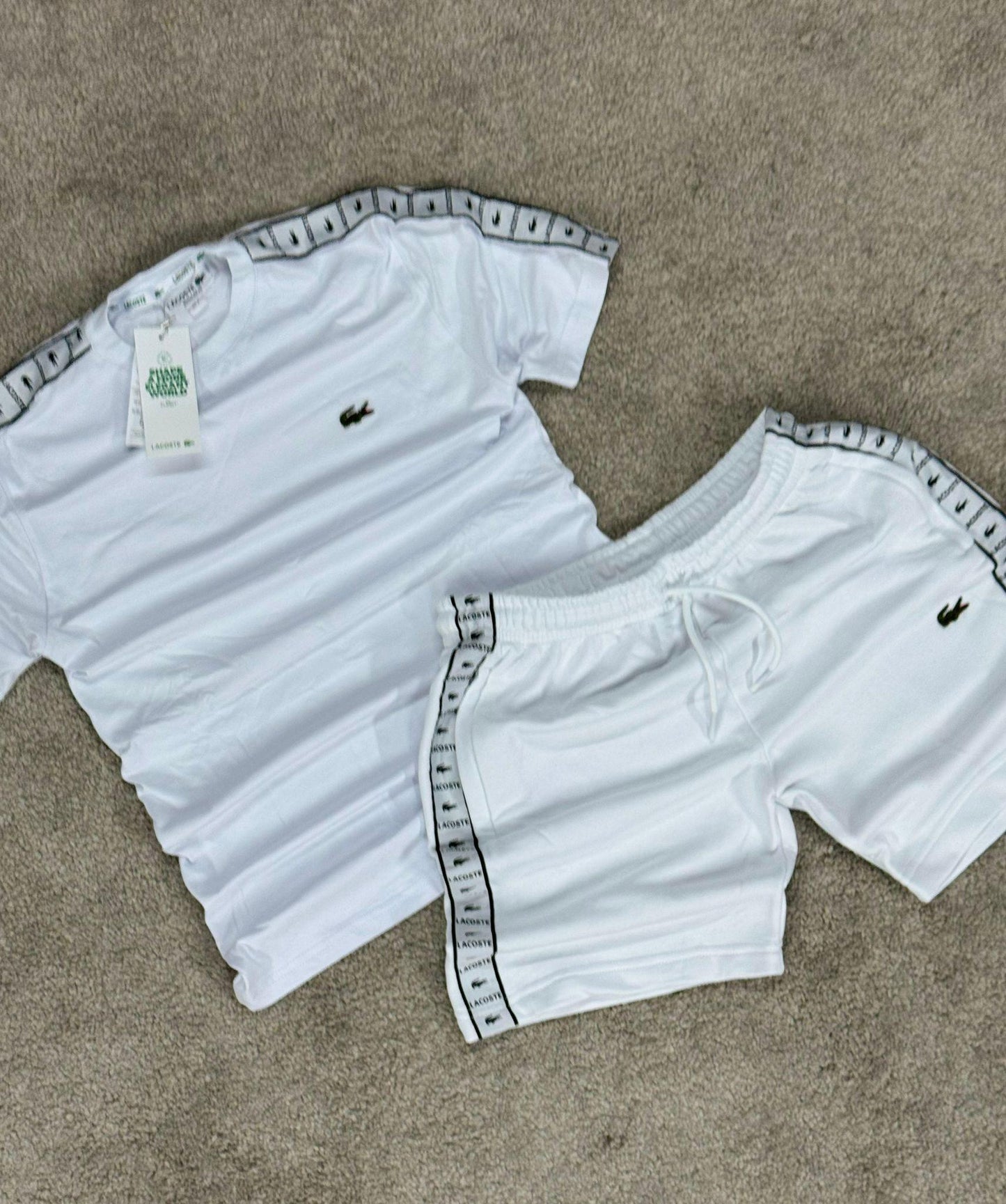 Conjunto corto lacoste blanco detalles negros