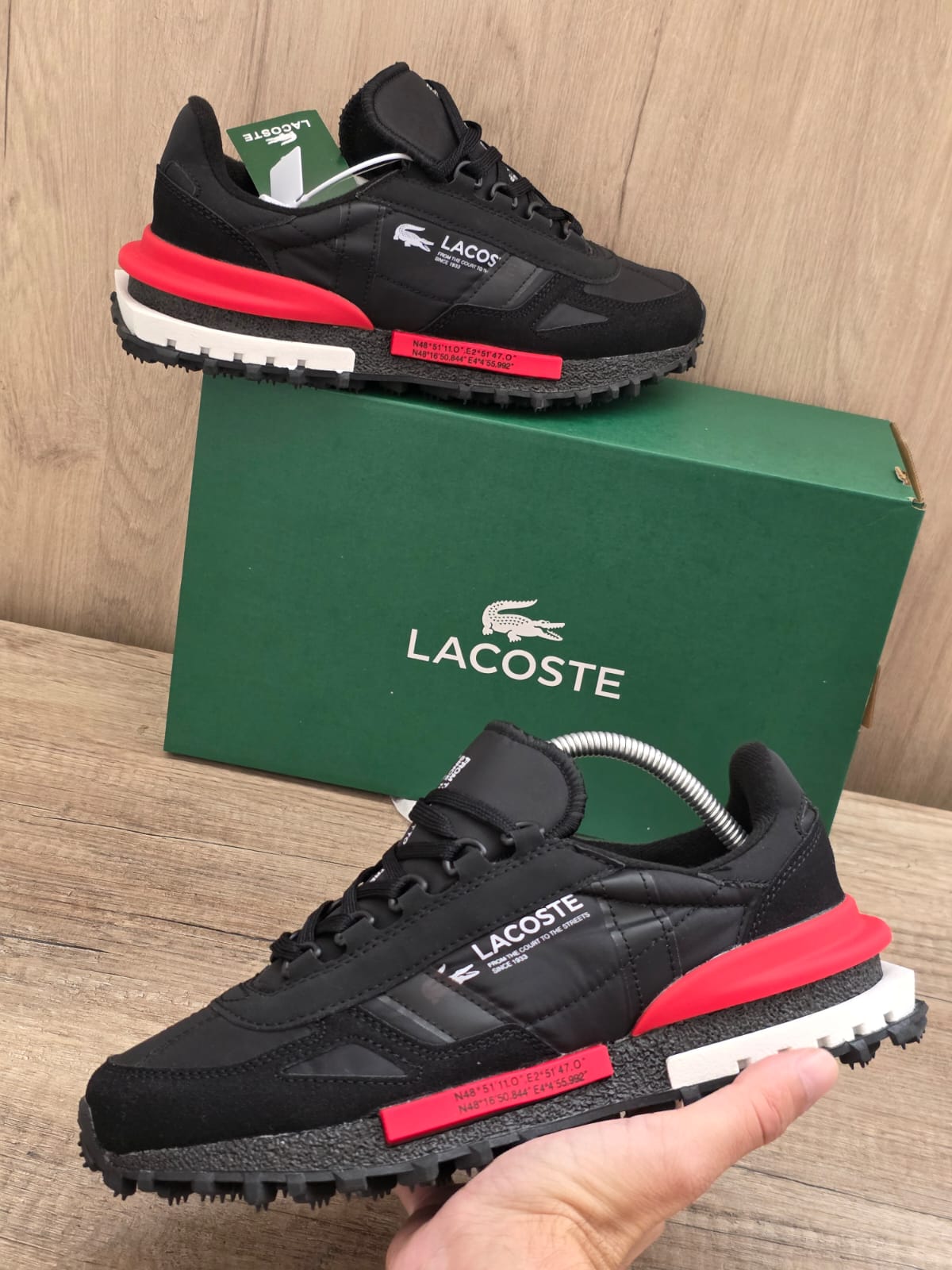 Lacoste negra suela roja
