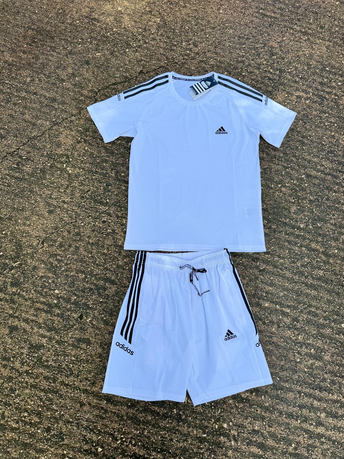 Conjunto corto adidas blanco logo negro