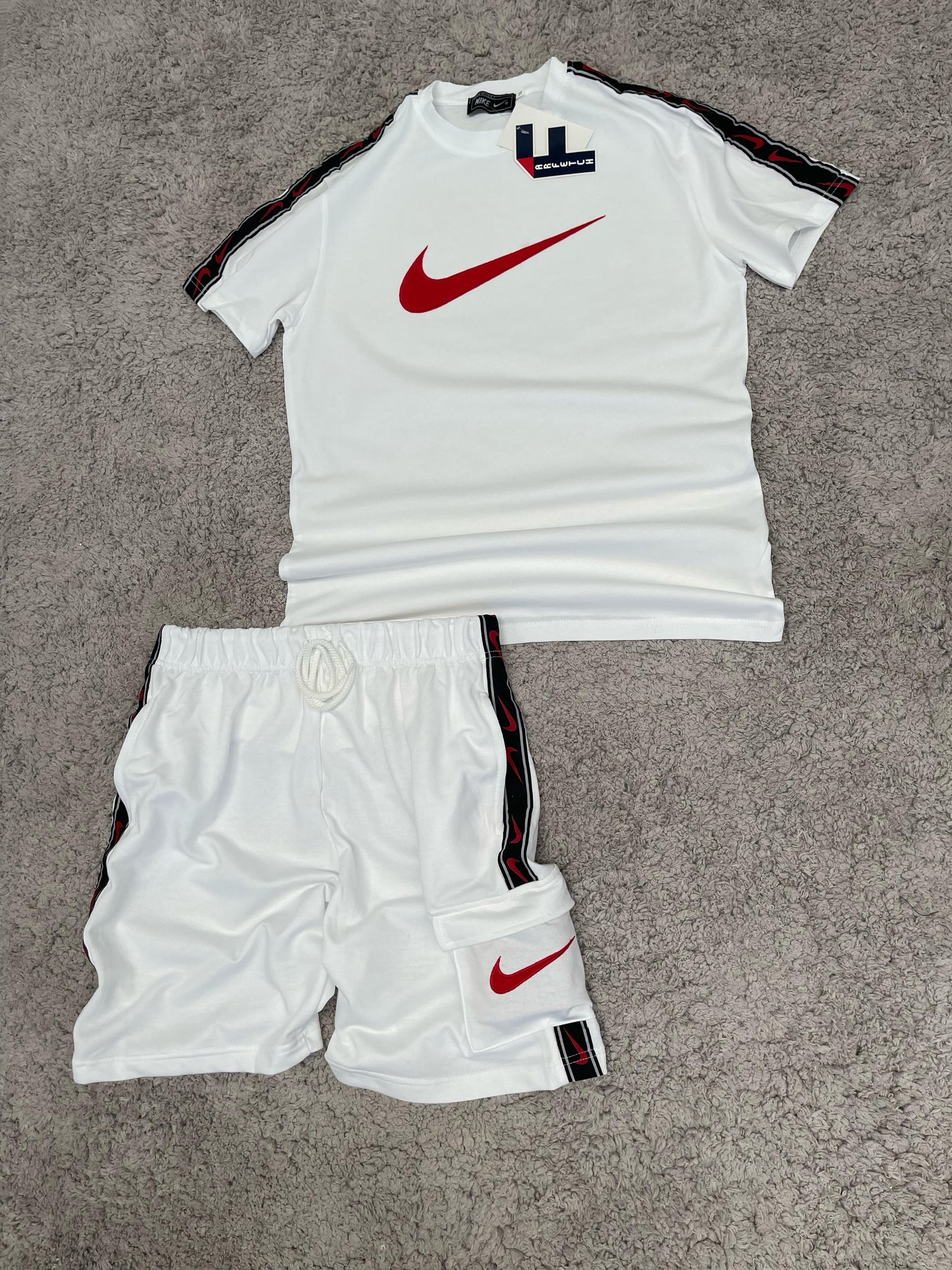 CONJUNTO Nike banco logo rojo
